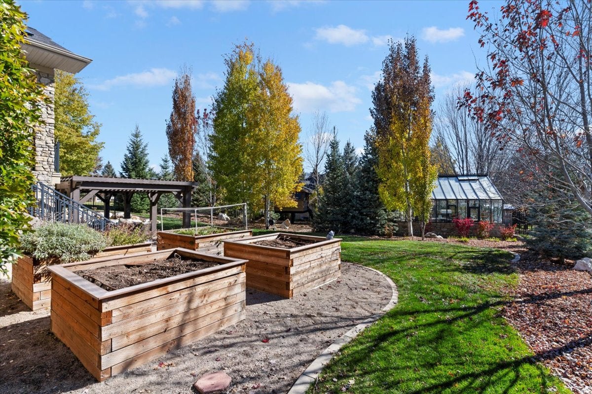 Mountain Green, Utah, 84050, United States, 5 Bedrooms Bedrooms, ,4 BathroomsBathrooms,Residential,Active,1972158