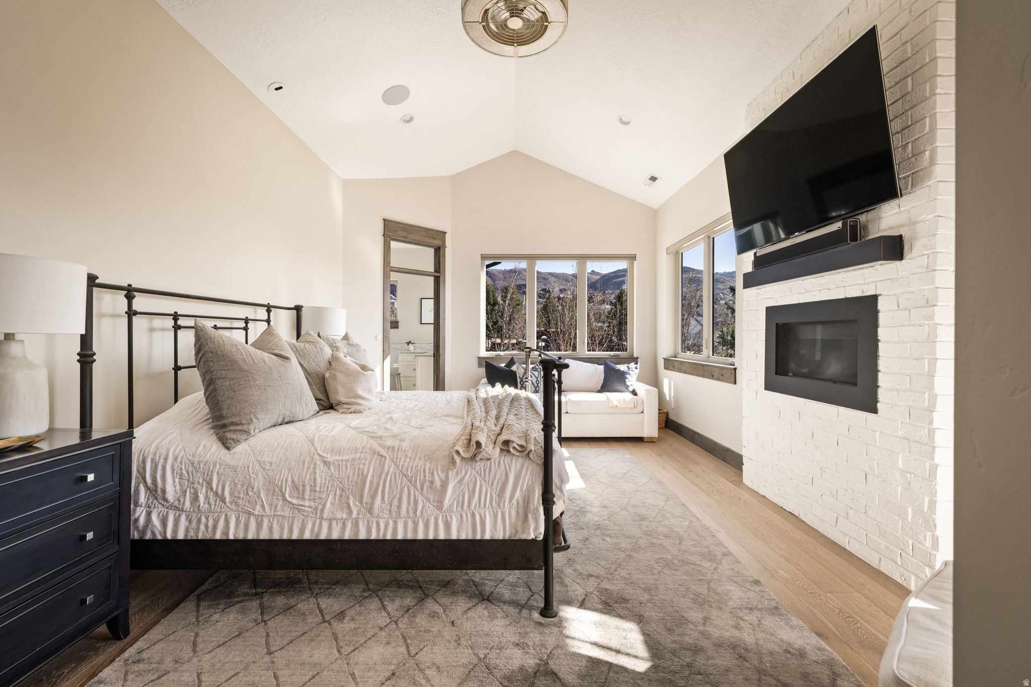 Draper, Utah, 84020, United States, 4 Bedrooms Bedrooms, ,6 BathroomsBathrooms,Residential,Active,2025968