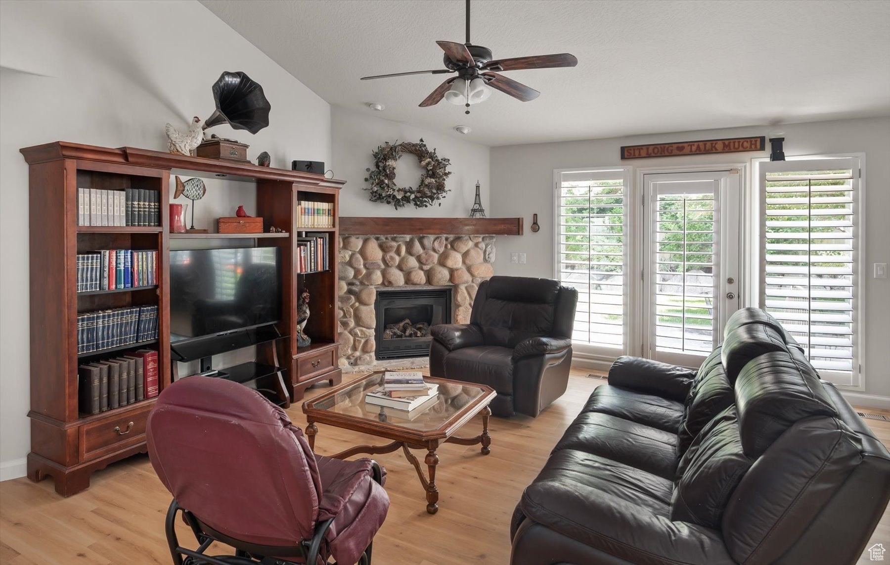 Cottonwood Heights, Utah, 84121, United States, 6 Bedrooms Bedrooms, ,3 BathroomsBathrooms,Residential,Active,1964287