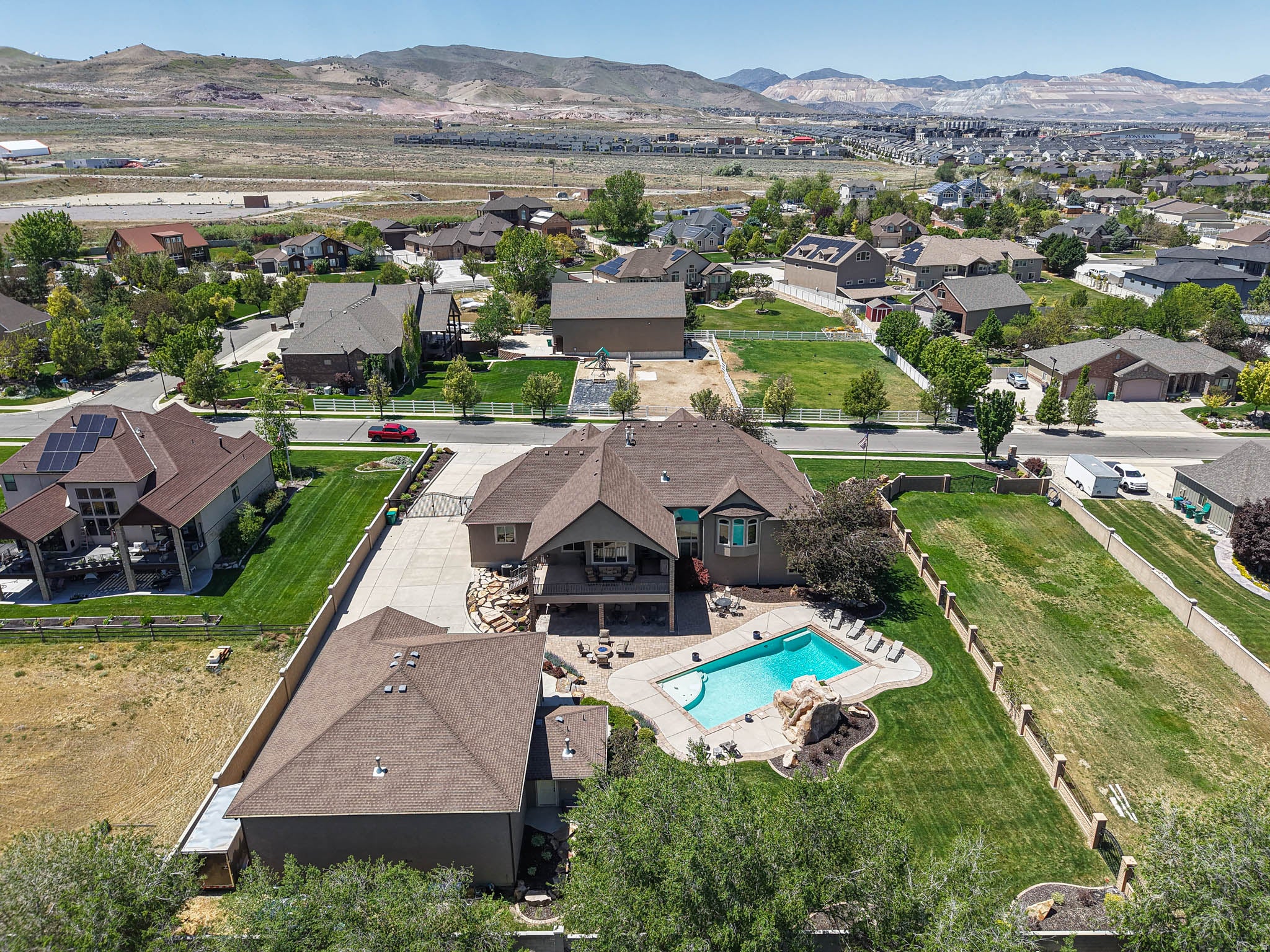Bluffdale, Utah, 84065, United States, 5 Bedrooms Bedrooms, ,5 BathroomsBathrooms,Residential,Active,2030117