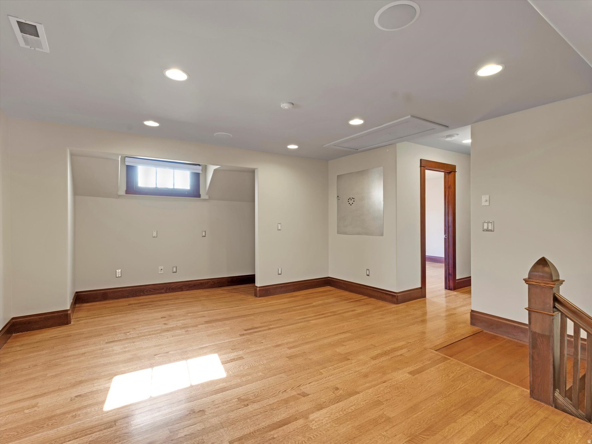 Salt Lake City, Utah, 84105, United States, 6 Bedrooms Bedrooms, ,4 BathroomsBathrooms,Residential,Active,2017445