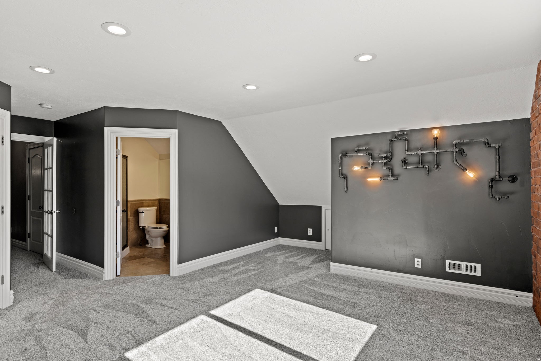 Eden, Utah, 84310, United States, 4 Bedrooms Bedrooms, ,4 BathroomsBathrooms,Residential,Active,1986862