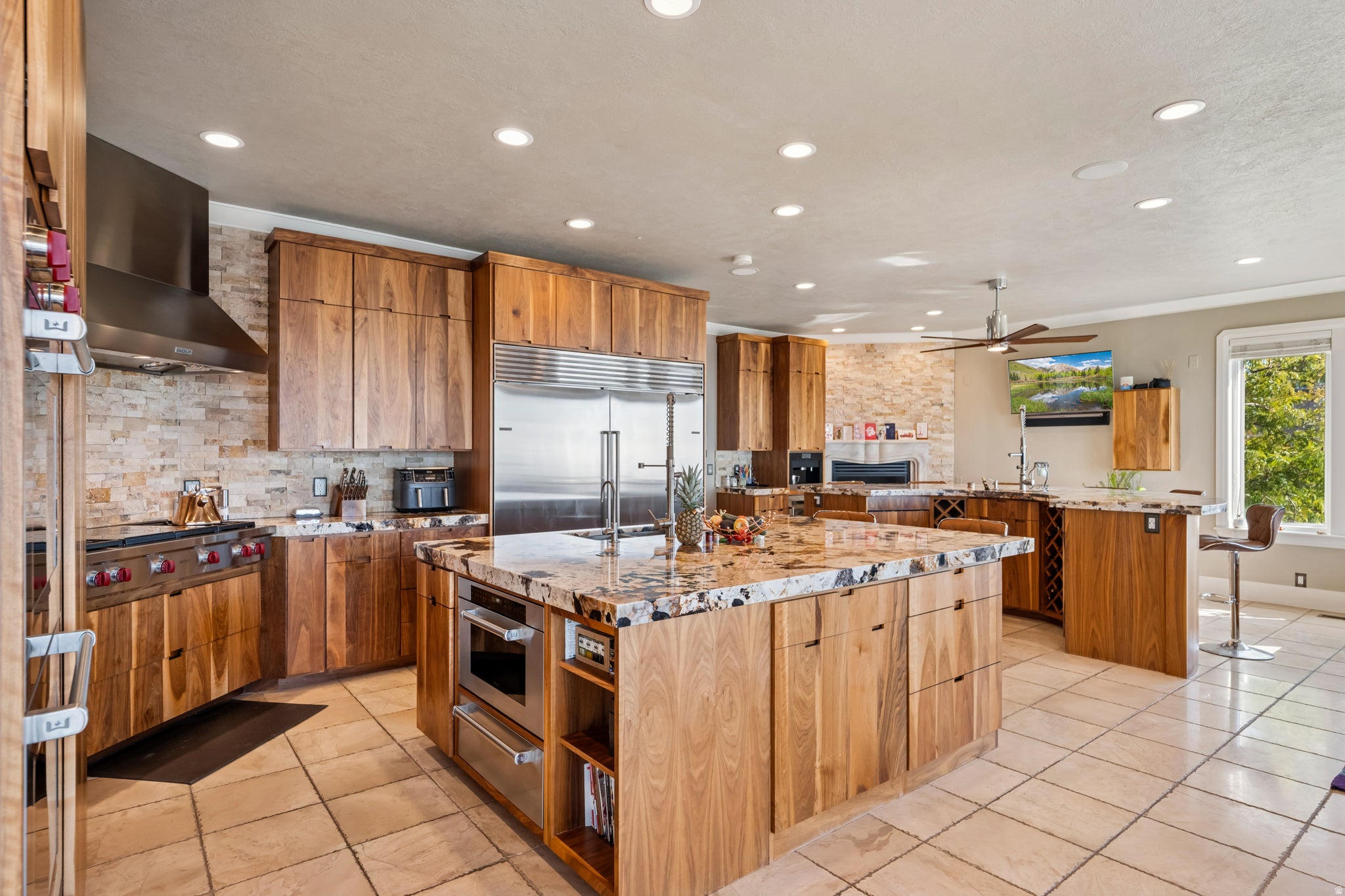 Salt Lake City, Utah, 84103, United States, 5 Bedrooms Bedrooms, ,4 BathroomsBathrooms,Residential,Active,2042745