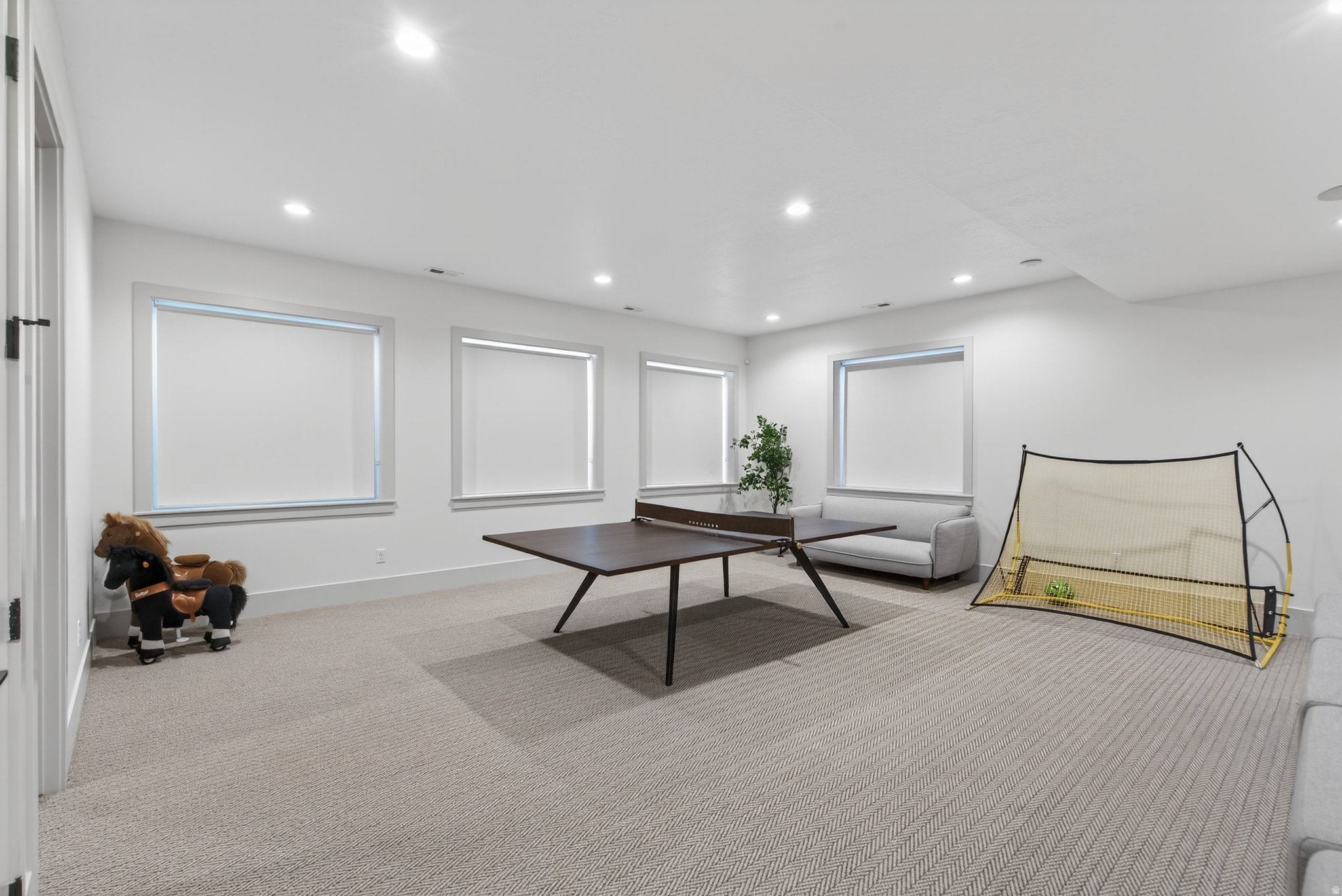 South Jordan, Utah, 84009, United States, 4 Bedrooms Bedrooms, ,4 BathroomsBathrooms,Residential,Active,2006892