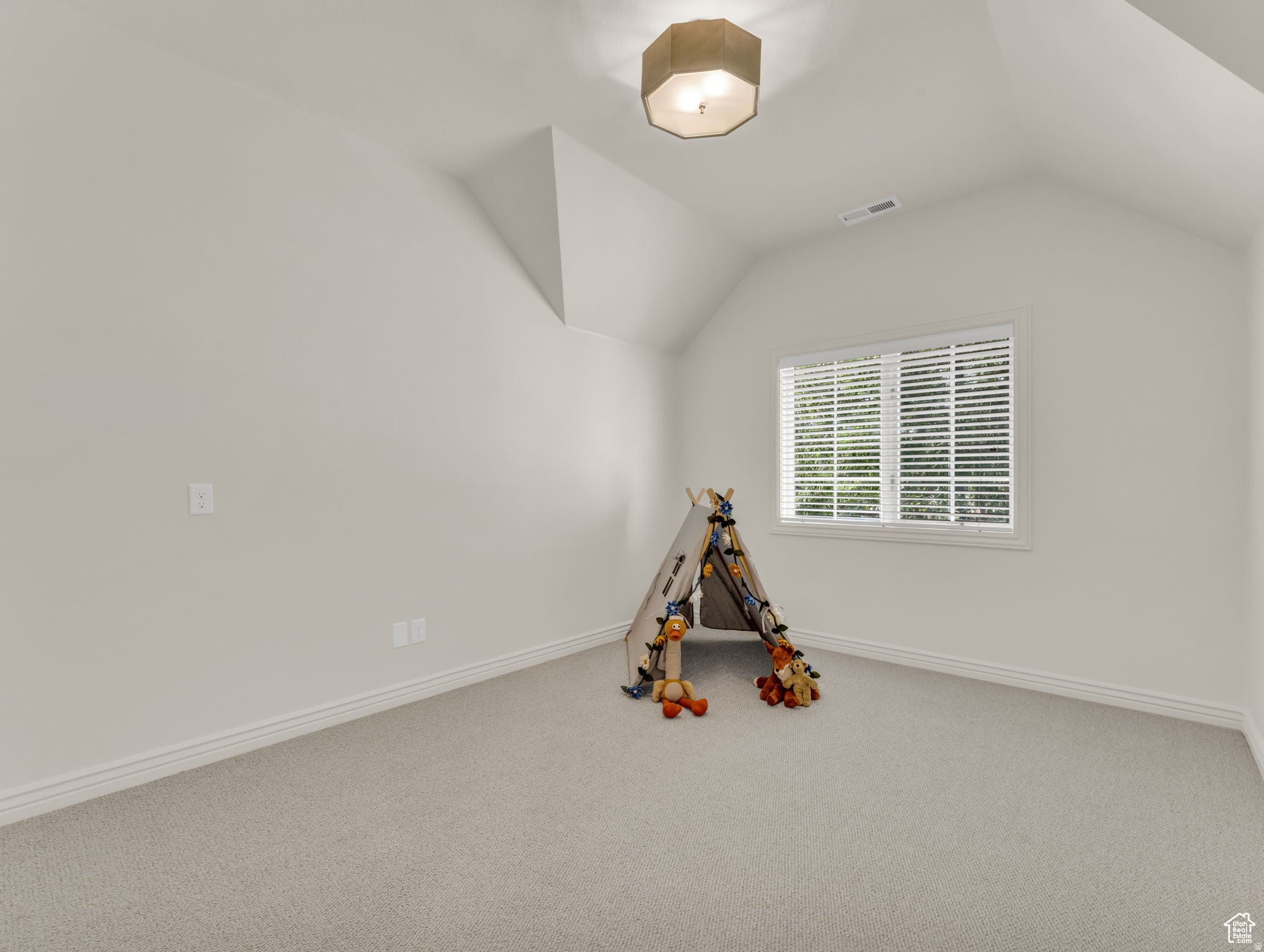 Provo, Utah, 84604, United States, 4 Bedrooms Bedrooms, ,4 BathroomsBathrooms,Residential,Active,2007063