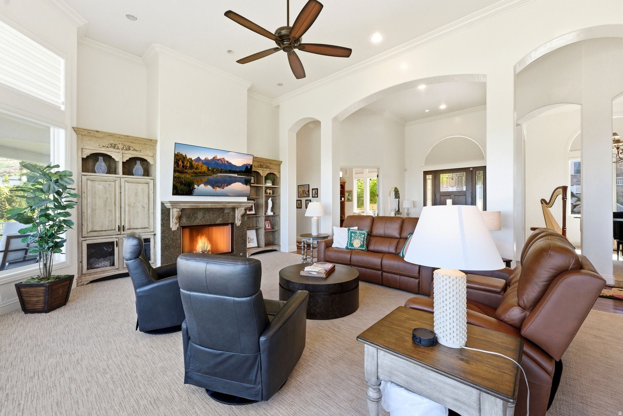 Bountiful, Utah, 84010, United States, 6 Bedrooms Bedrooms, ,6 BathroomsBathrooms,Residential,Active,2044576