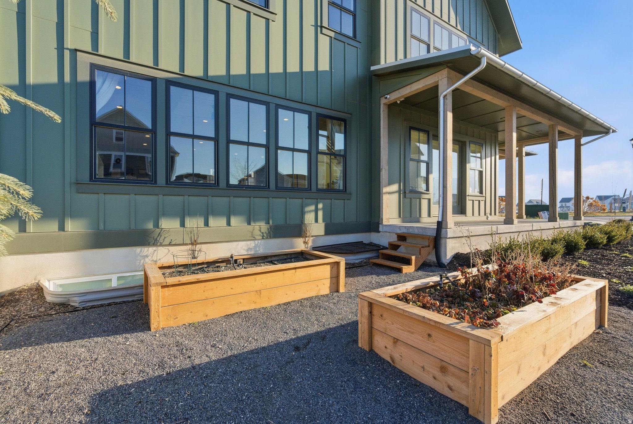 South Jordan, Utah, 84009, United States, 4 Bedrooms Bedrooms, ,4 BathroomsBathrooms,Residential,Active,2006892