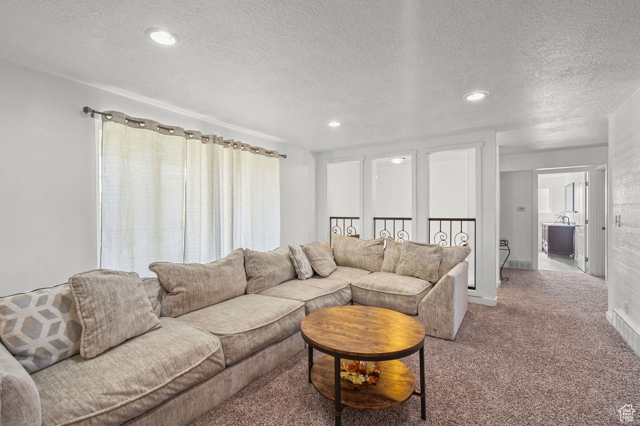 West Point, Utah, 84015, United States, 6 Bedrooms Bedrooms, ,2 BathroomsBathrooms,Residential,Active,1964251