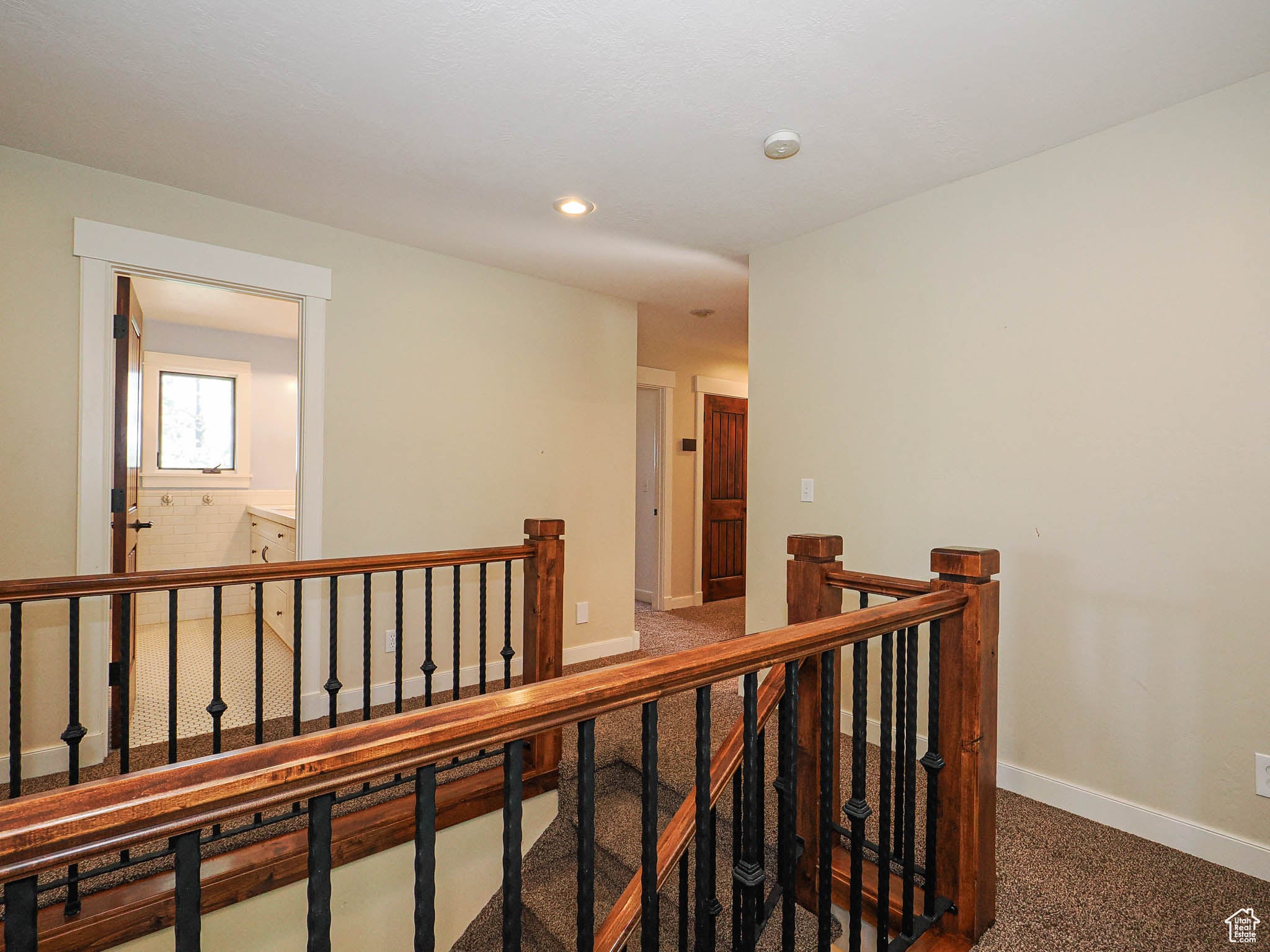 Draper, Utah, 84020, United States, 4 Bedrooms Bedrooms, ,4 BathroomsBathrooms,Residential,Pending,1824917