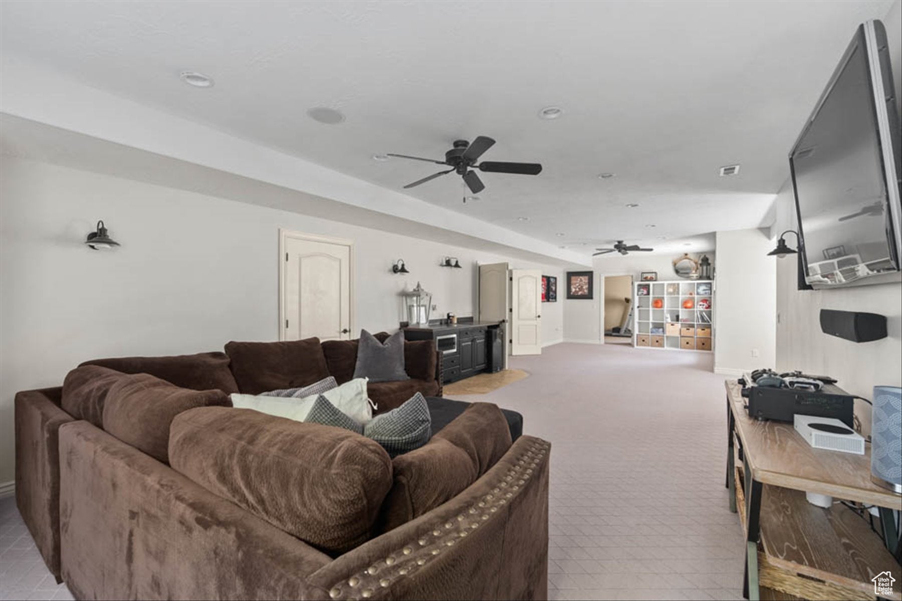 South Jordan, Utah, 84095, United States, 6 Bedrooms Bedrooms, ,4 BathroomsBathrooms,Residential,Active,1876871