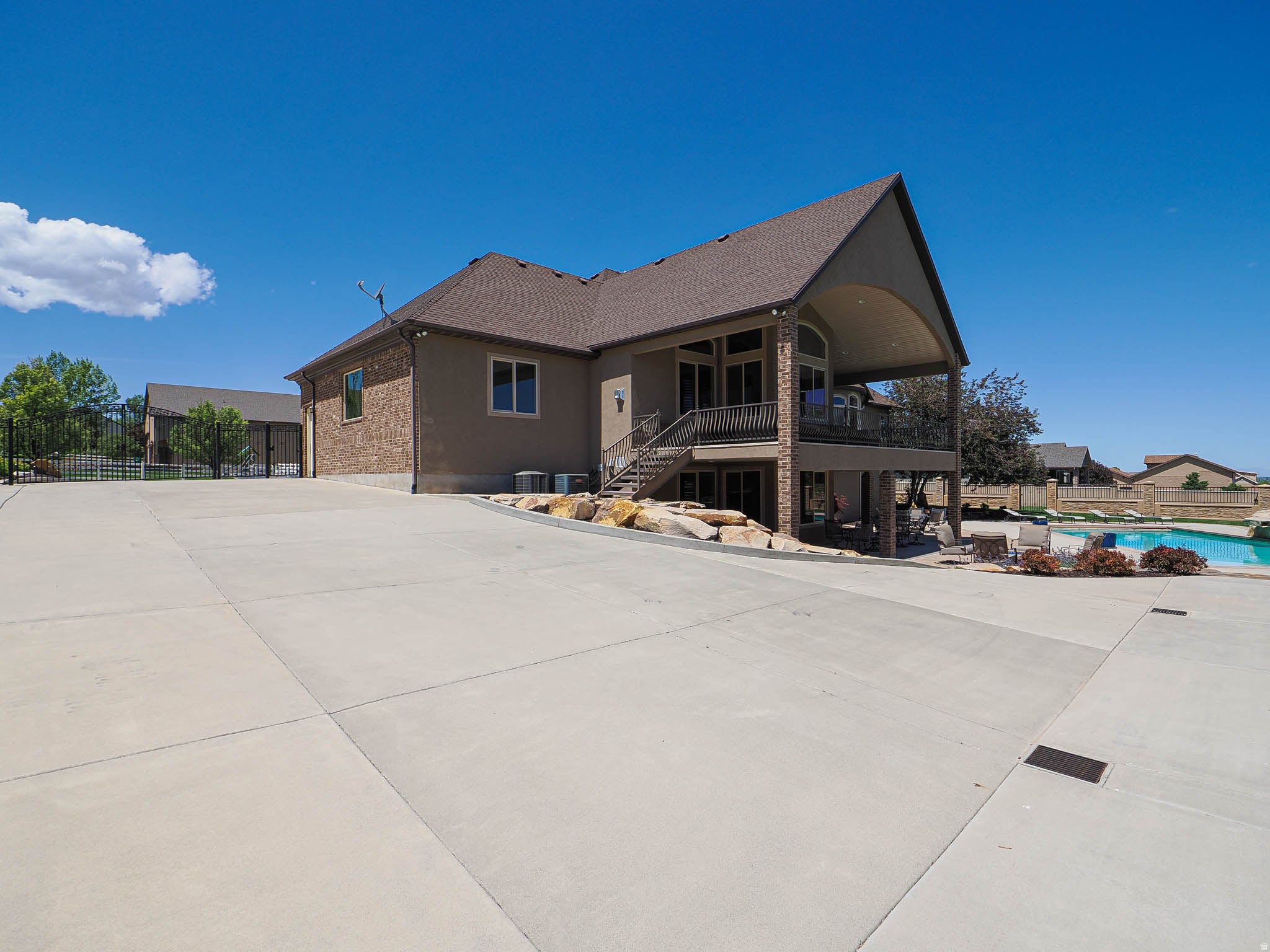 Bluffdale, Utah, 84065, United States, 5 Bedrooms Bedrooms, ,5 BathroomsBathrooms,Residential,Active,2030117