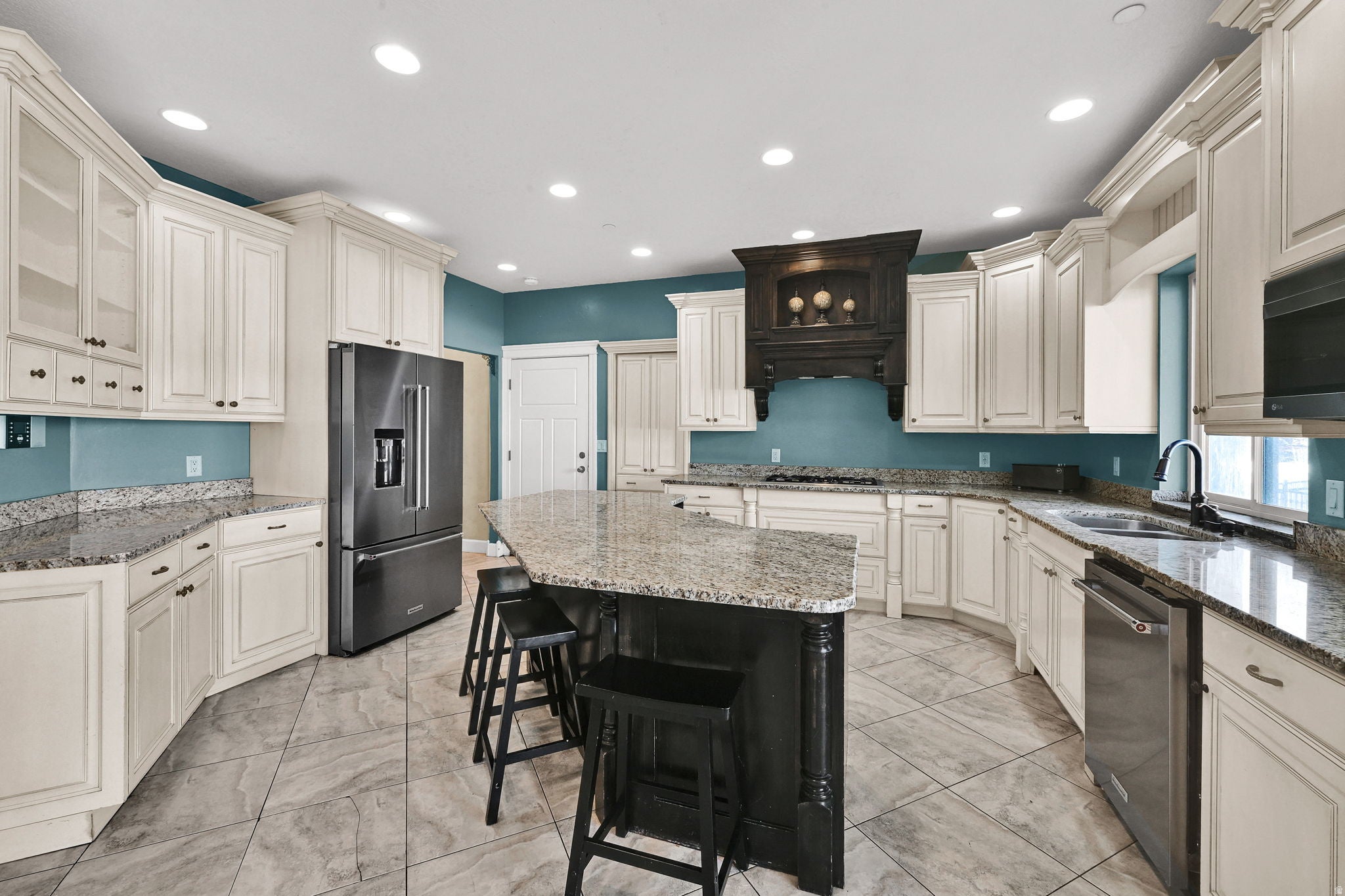 West Haven, Utah, 84401, United States, 7 Bedrooms Bedrooms, ,5 BathroomsBathrooms,Residential,Active,2002335