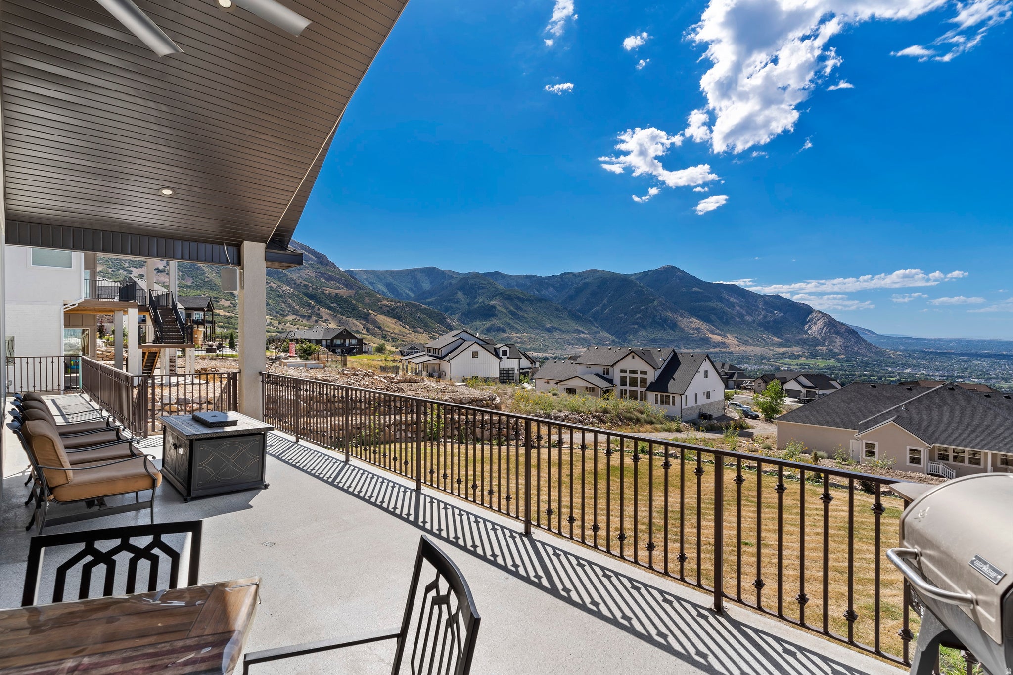 North Ogden, Utah, 84414, United States, 5 Bedrooms Bedrooms, ,5 BathroomsBathrooms,Residential,Active,1997557