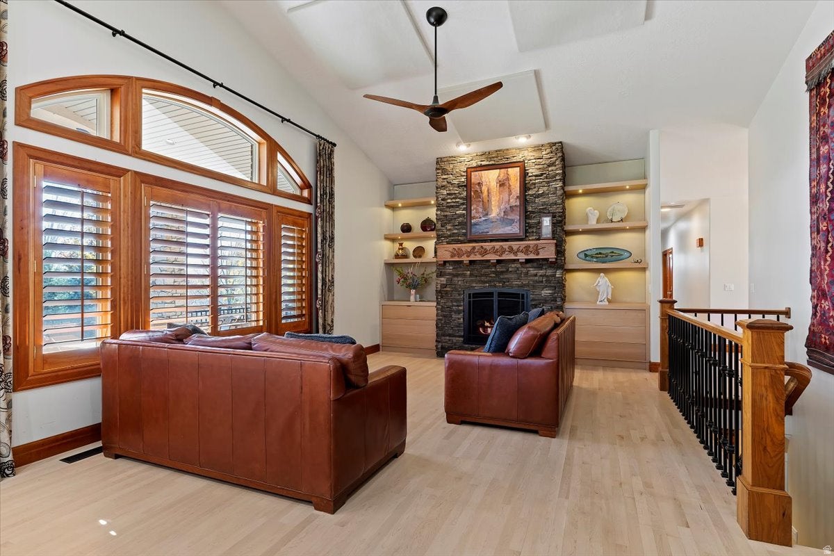 Mountain Green, Utah, 84050, United States, 5 Bedrooms Bedrooms, ,4 BathroomsBathrooms,Residential,Active,1972158