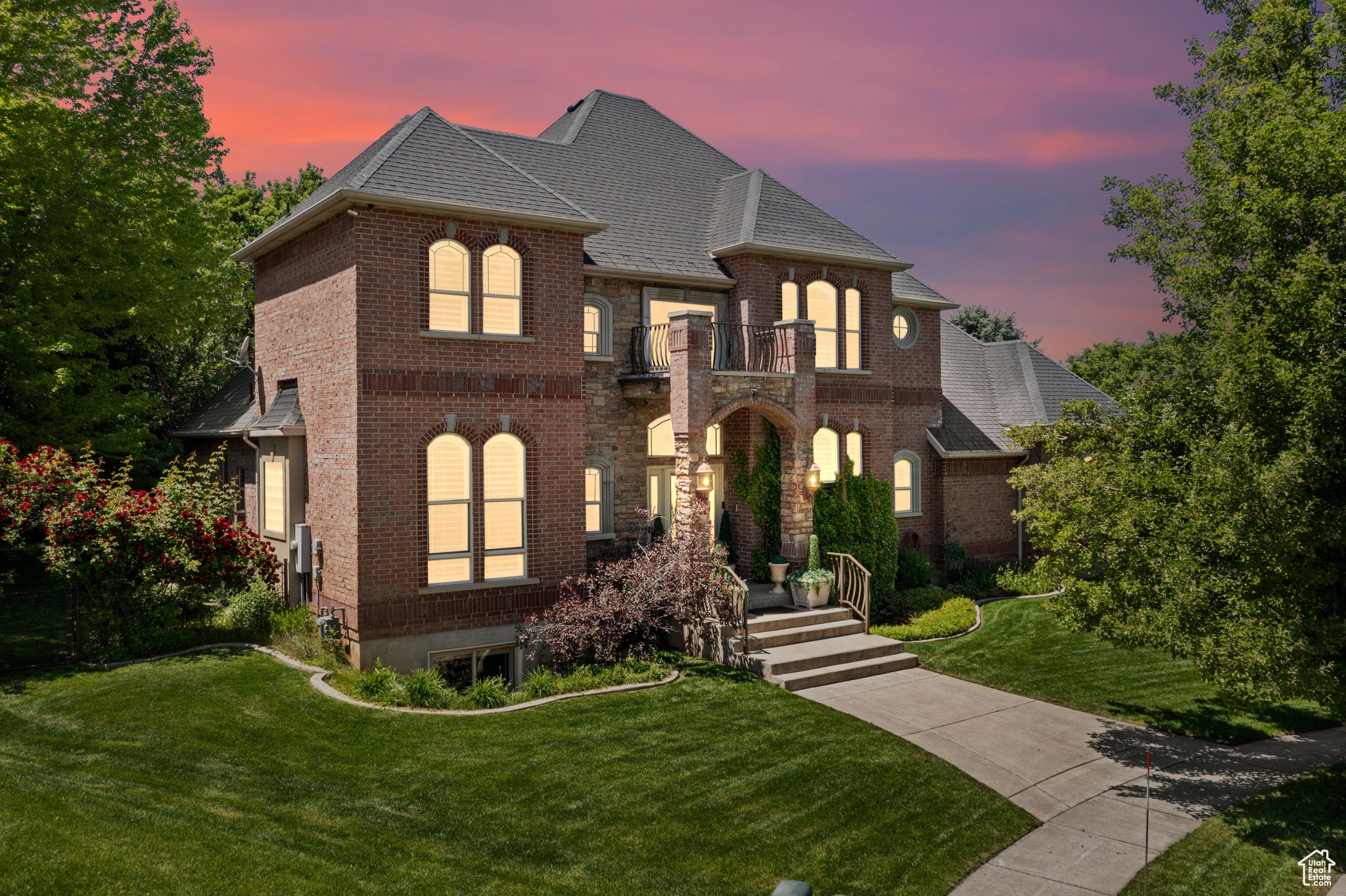 South Weber, Utah, 84405, United States, ,6 BathroomsBathrooms,Residential,Active,1843847