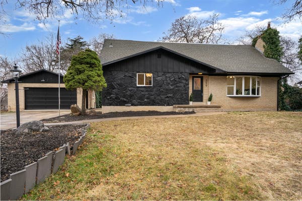 399 S STIRLING DR, FRUIT HEIGHTS, UT 84037, photo 1 of 32