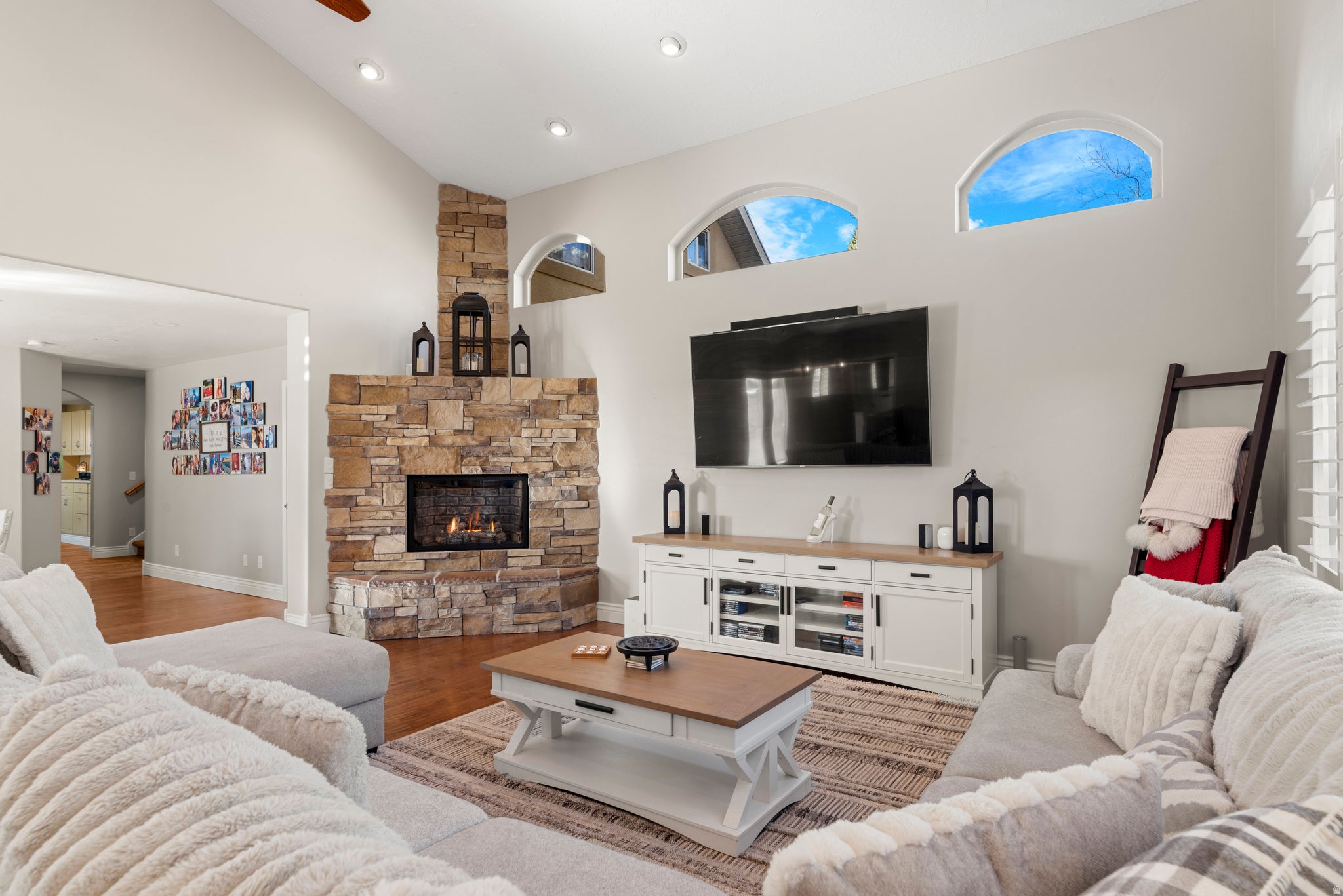 Brigham City, Utah, 84302, United States, 6 Bedrooms Bedrooms, ,4 BathroomsBathrooms,Residential,Active,2015244