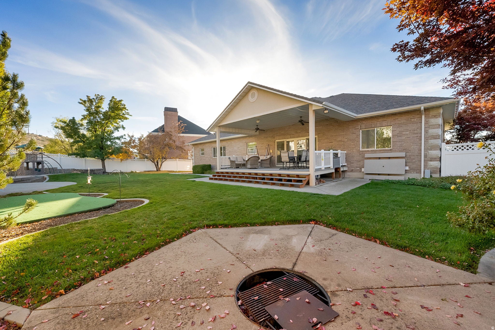 Perry, Utah, 84302, United States, 6 Bedrooms Bedrooms, ,5 BathroomsBathrooms,Residential,Active,2045022