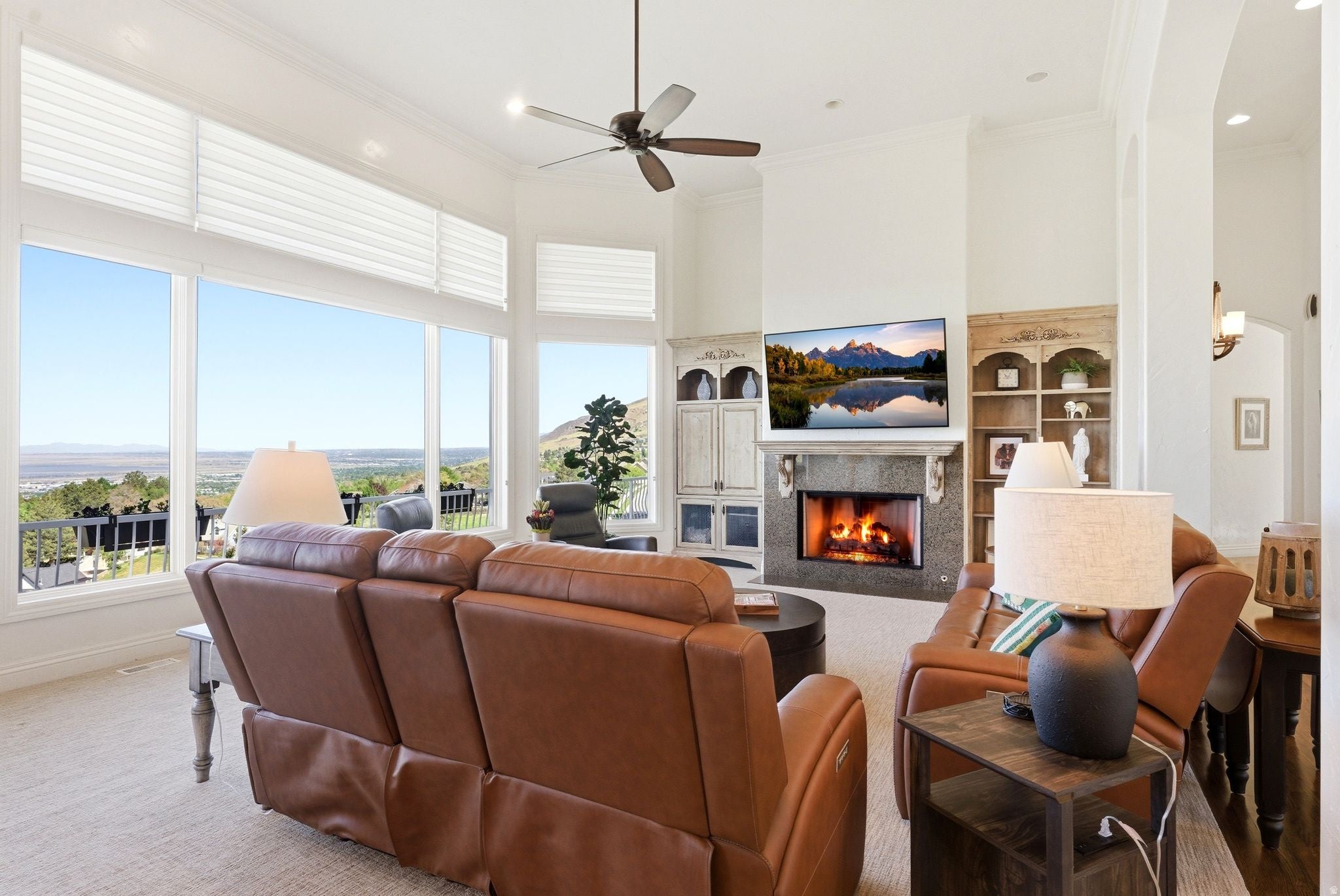 Bountiful, Utah, 84010, United States, 6 Bedrooms Bedrooms, ,6 BathroomsBathrooms,Residential,Active,2044576