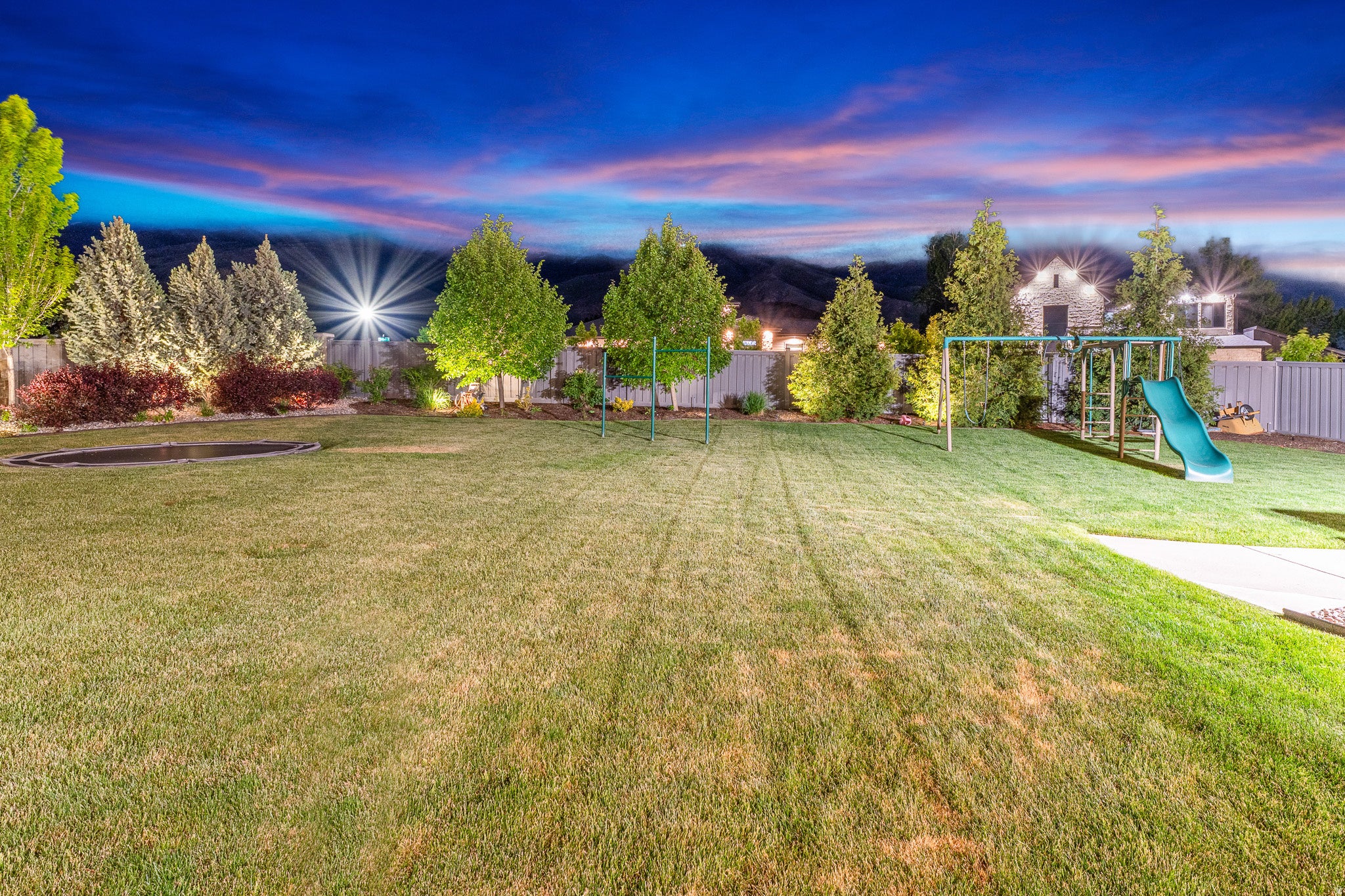 Fruit Heights, Utah, 84037, United States, 6 Bedrooms Bedrooms, ,4 BathroomsBathrooms,Residential,Contingent,2045711