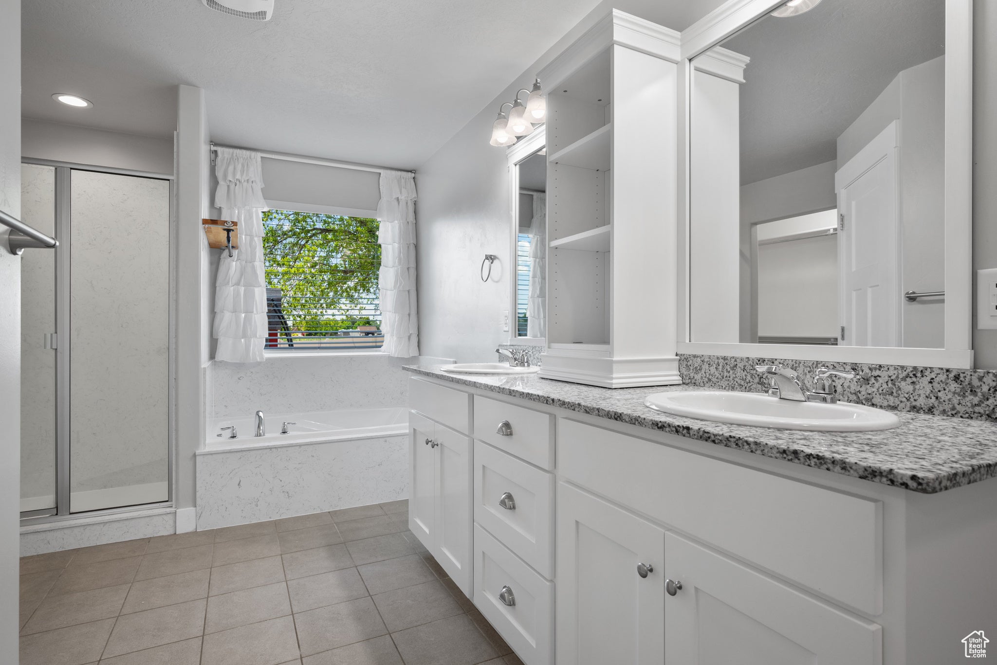 Mapleton, Utah, 84664, United States, 6 Bedrooms Bedrooms, ,5 BathroomsBathrooms,Residential,Active,1828968