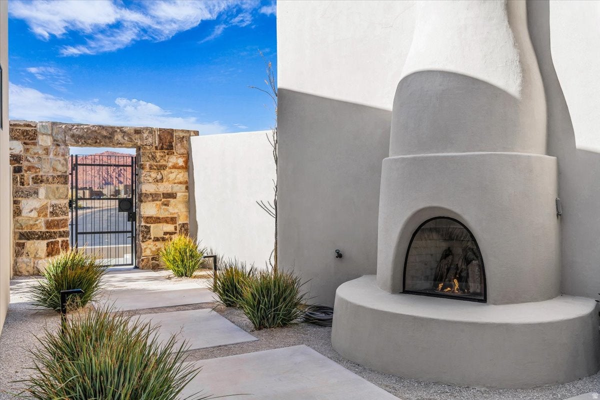 St. George, Utah, 84770, United States, 5 Bedrooms Bedrooms, ,4 BathroomsBathrooms,Residential,Active,2010551