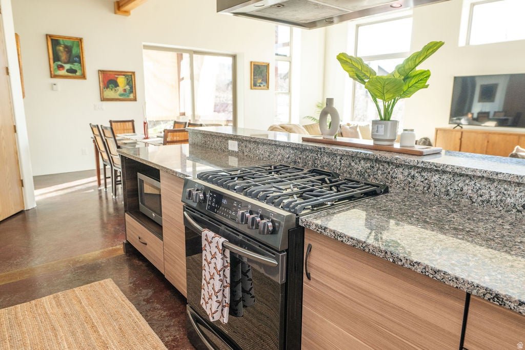 Eden, Utah, 84310, United States, 3 Bedrooms Bedrooms, ,3 BathroomsBathrooms,Residential,Active,1998572