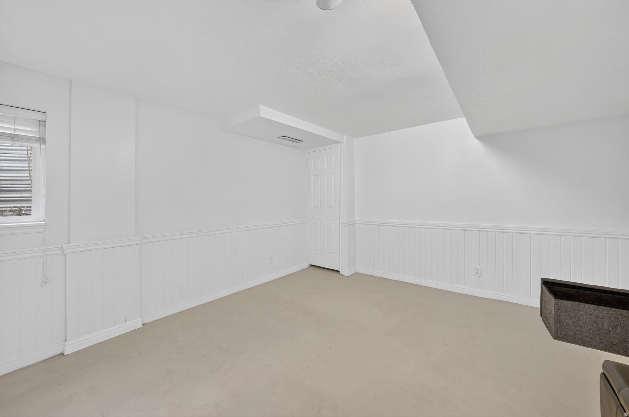 Bluffdale, Utah, 84065, United States, 10 Bedrooms Bedrooms, ,7 BathroomsBathrooms,Residential,Active,1990647