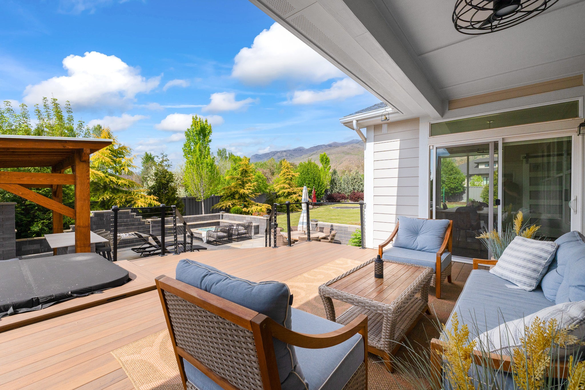 Fruit Heights, Utah, 84037, United States, 6 Bedrooms Bedrooms, ,4 BathroomsBathrooms,Residential,Contingent,2045711