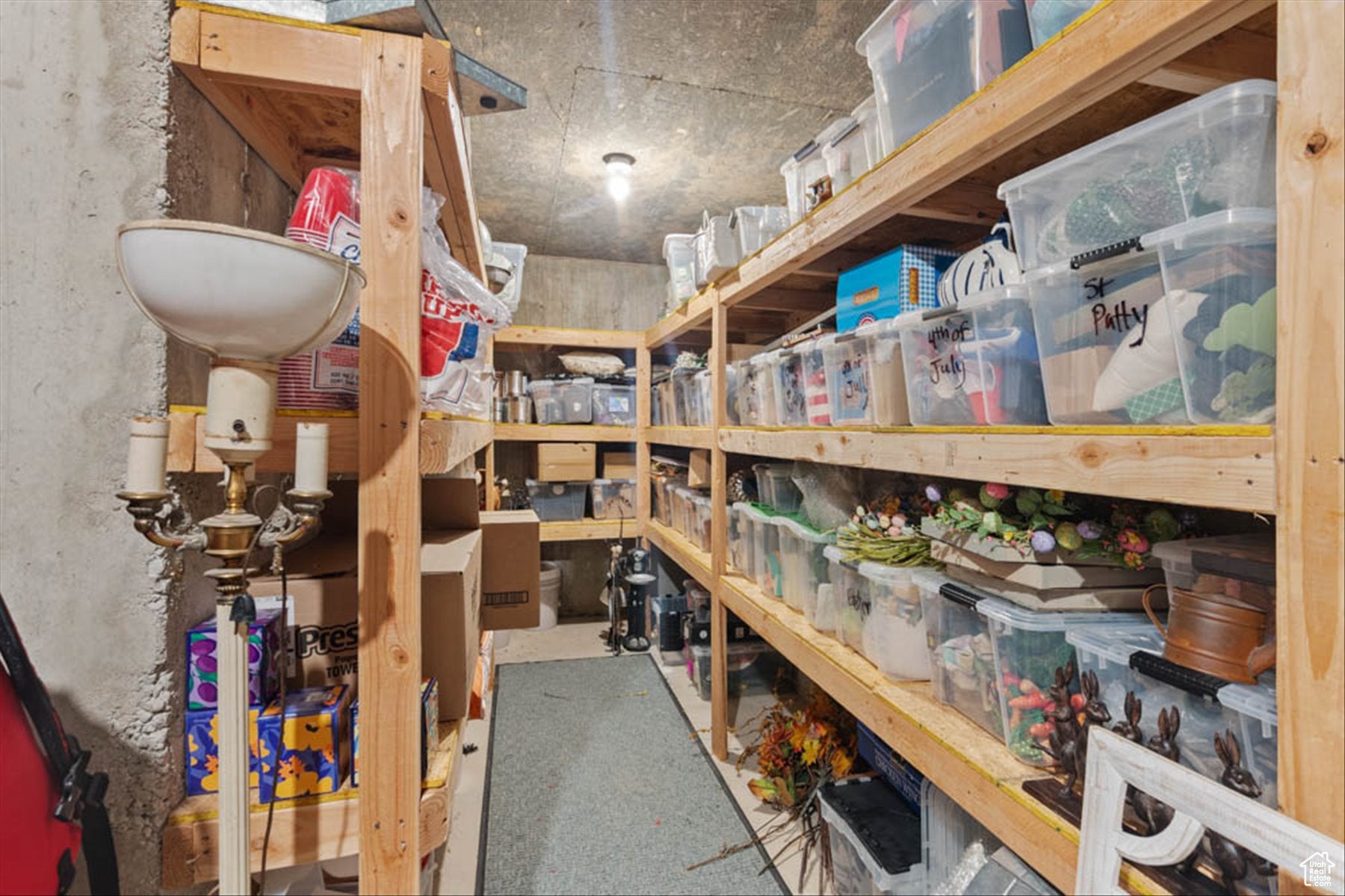 South Jordan, Utah, 84095, United States, 6 Bedrooms Bedrooms, ,4 BathroomsBathrooms,Residential,Active,1876871