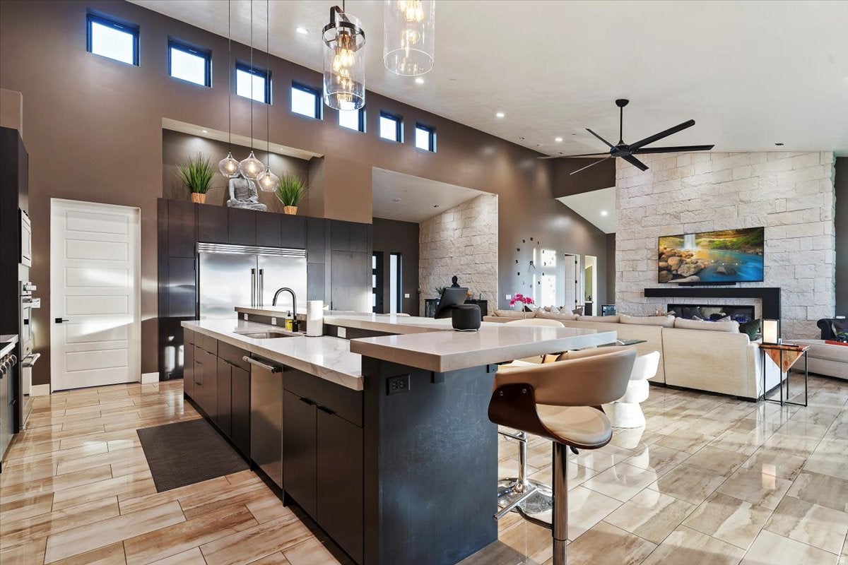 Fruit Heights, Utah, 84037, United States, 4 Bedrooms Bedrooms, ,3 BathroomsBathrooms,Residential,Active,1986894