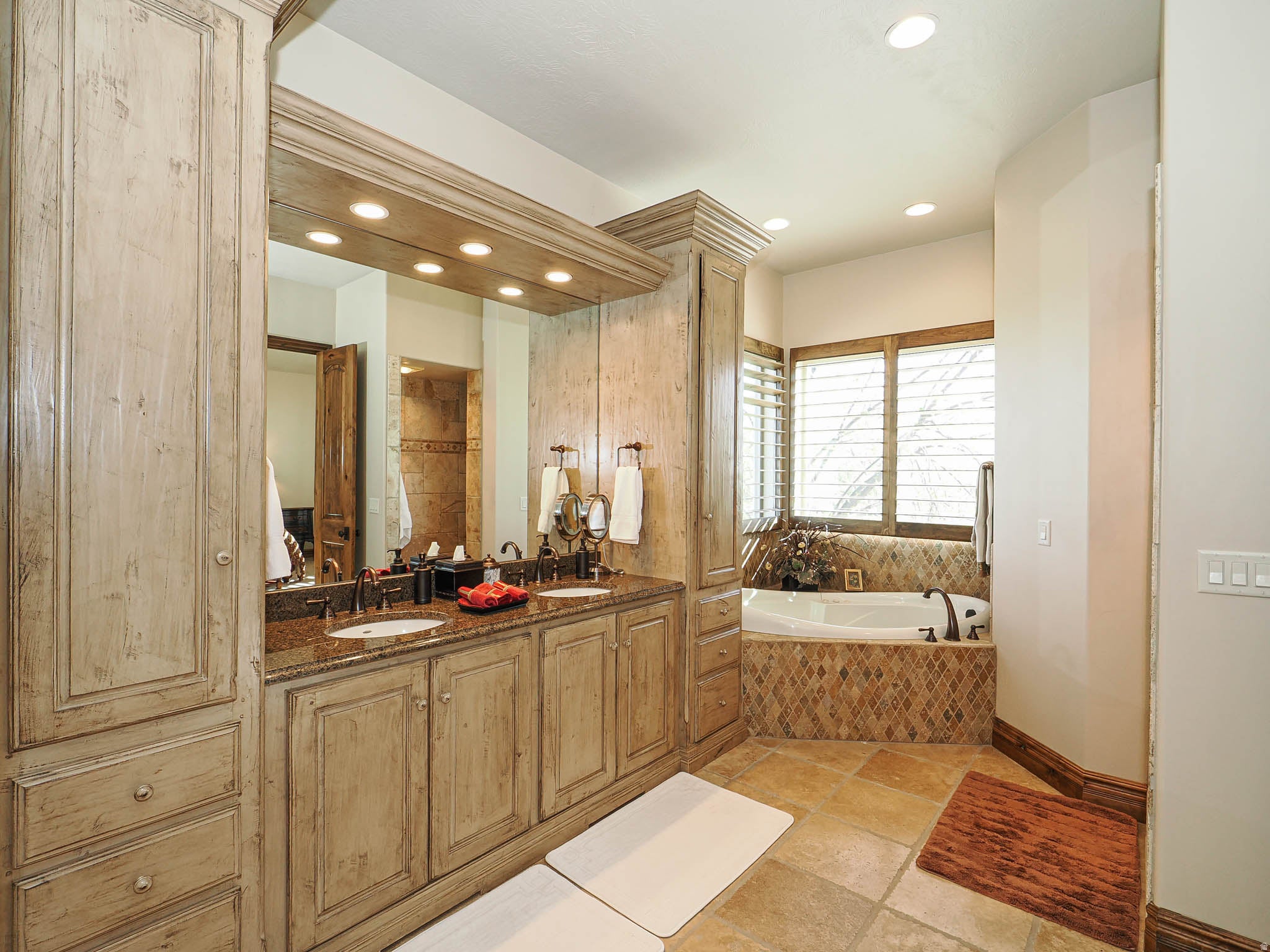 Bluffdale, Utah, 84065, United States, 5 Bedrooms Bedrooms, ,5 BathroomsBathrooms,Residential,Active,2030117