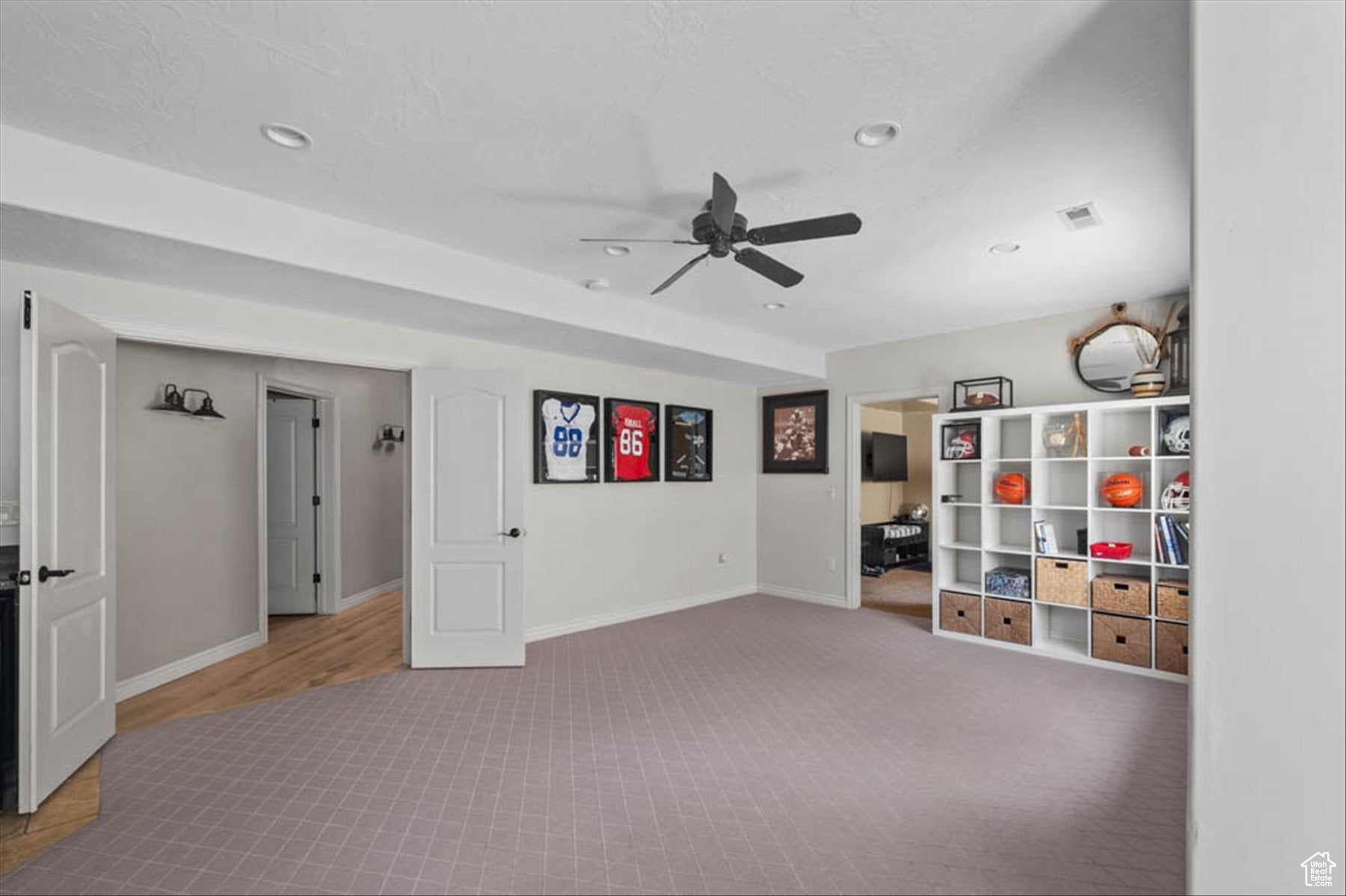 South Jordan, Utah, 84095, United States, 6 Bedrooms Bedrooms, ,4 BathroomsBathrooms,Residential,Active,1876871