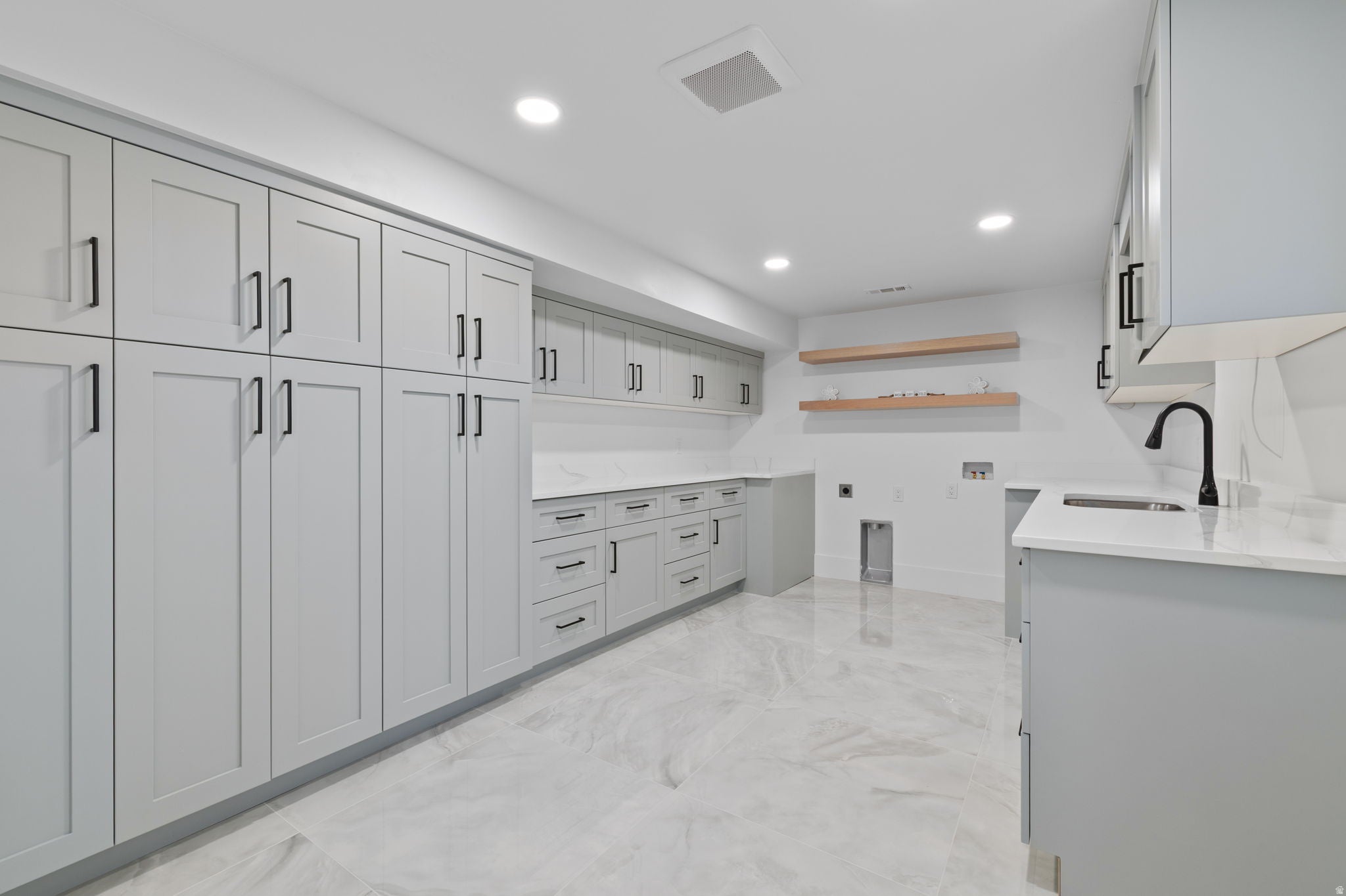 Payson, Utah, 84651, United States, 5 Bedrooms Bedrooms, ,3 BathroomsBathrooms,Residential,Active,2007937