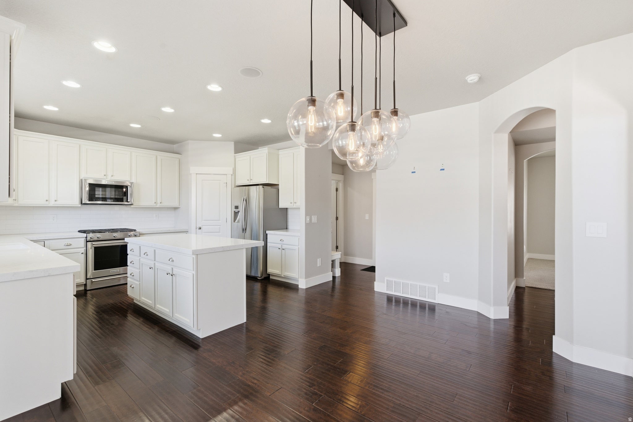 Lehi, Utah, 84043, United States, 7 Bedrooms Bedrooms, ,4 BathroomsBathrooms,Residential,Pending,1987244