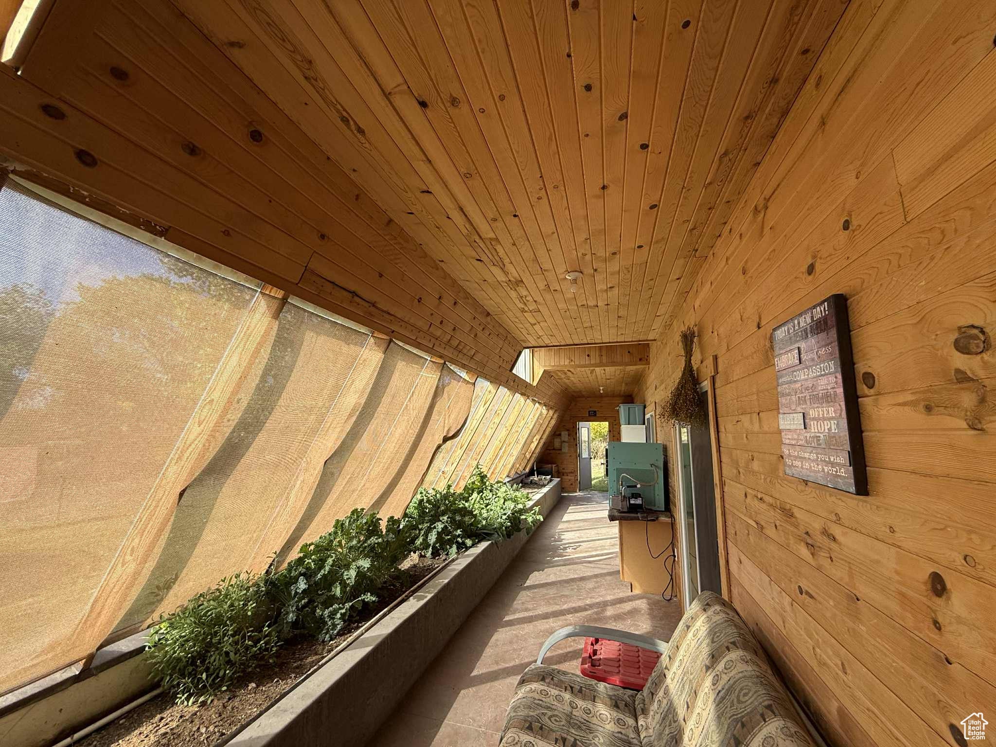 Huntington, Utah, 84528, United States, 4 Bedrooms Bedrooms, ,1 BathroomBathrooms,Residential,Active,1963255