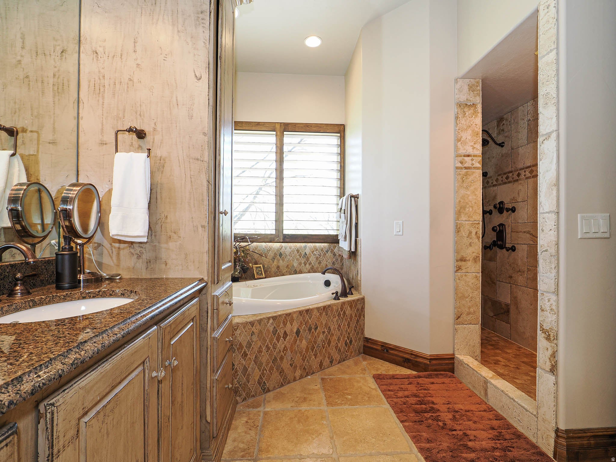 Bluffdale, Utah, 84065, United States, 5 Bedrooms Bedrooms, ,5 BathroomsBathrooms,Residential,Active,2030117