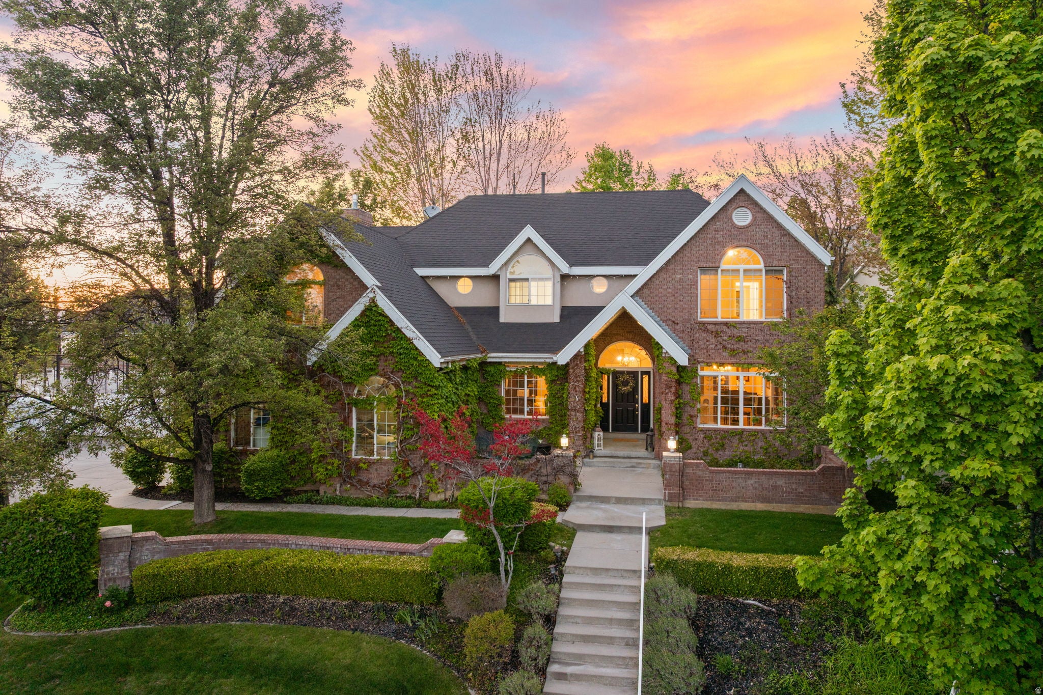 Orem, Utah, 84097, United States, 6 Bedrooms Bedrooms, ,6 BathroomsBathrooms,Residential,Active,2044198
