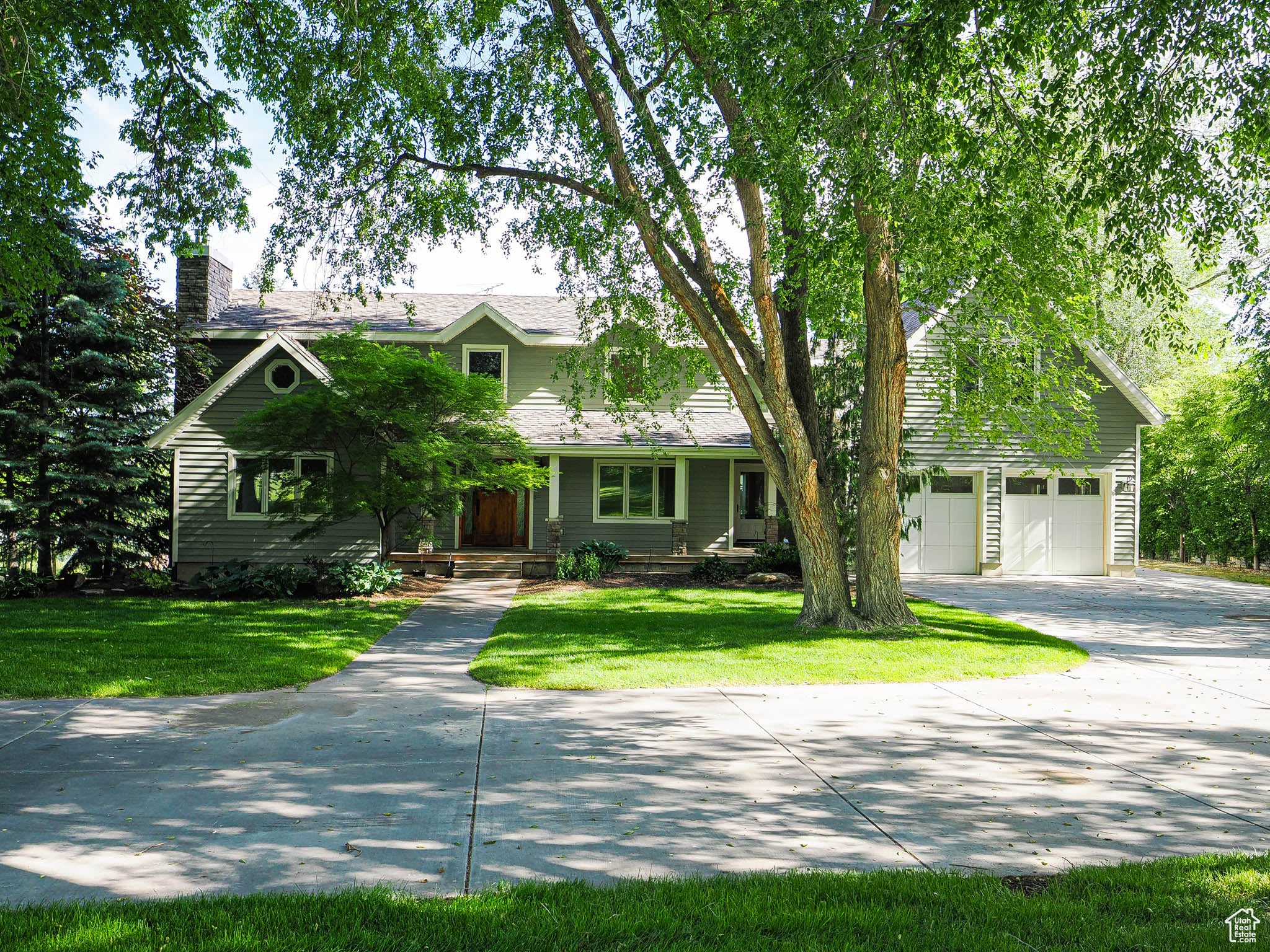 Draper, Utah, 84020, United States, 4 Bedrooms Bedrooms, ,4 BathroomsBathrooms,Residential,Pending,1824917