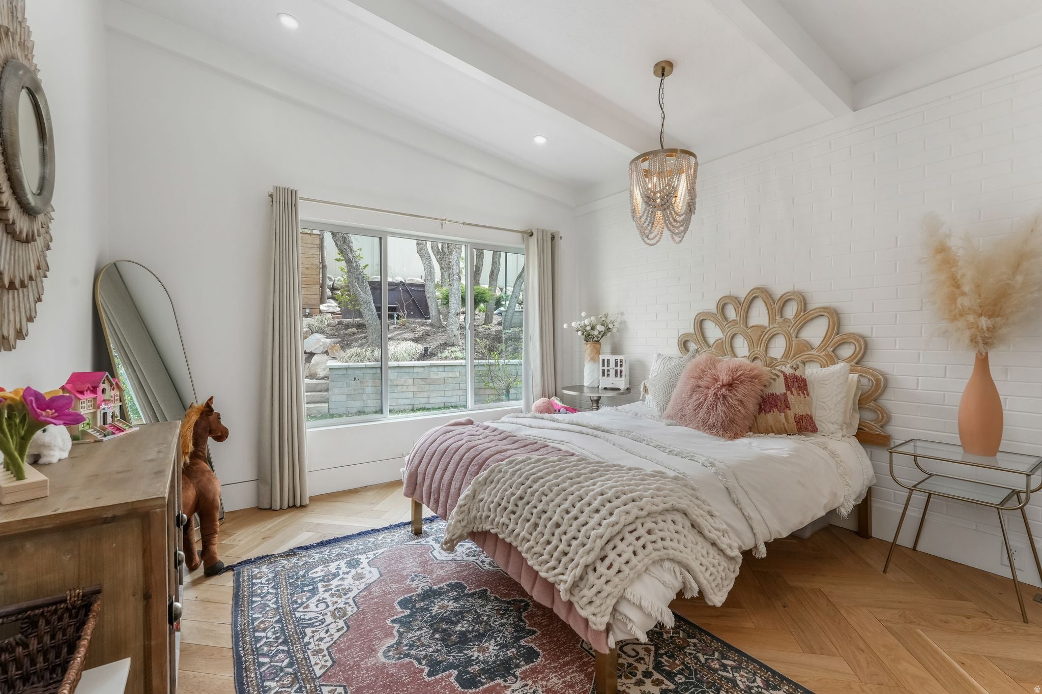 Salt Lake City, Utah, 84108, United States, 4 Bedrooms Bedrooms, ,3 BathroomsBathrooms,Residential,Active,2011870