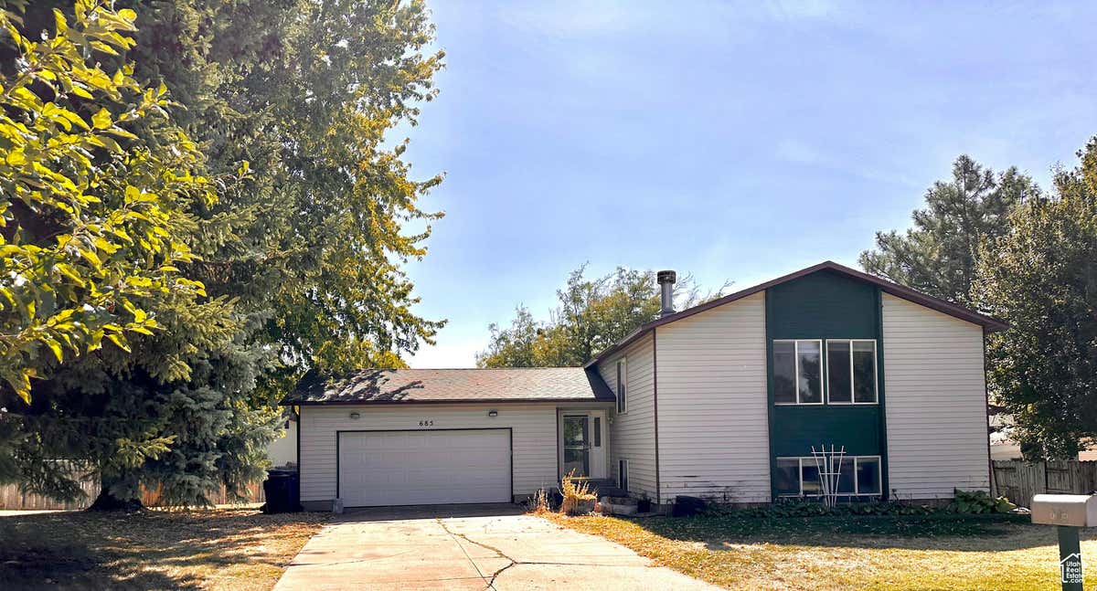 685 E 2400 N, NORTH OGDEN, UT 84414, photo 1 of 18