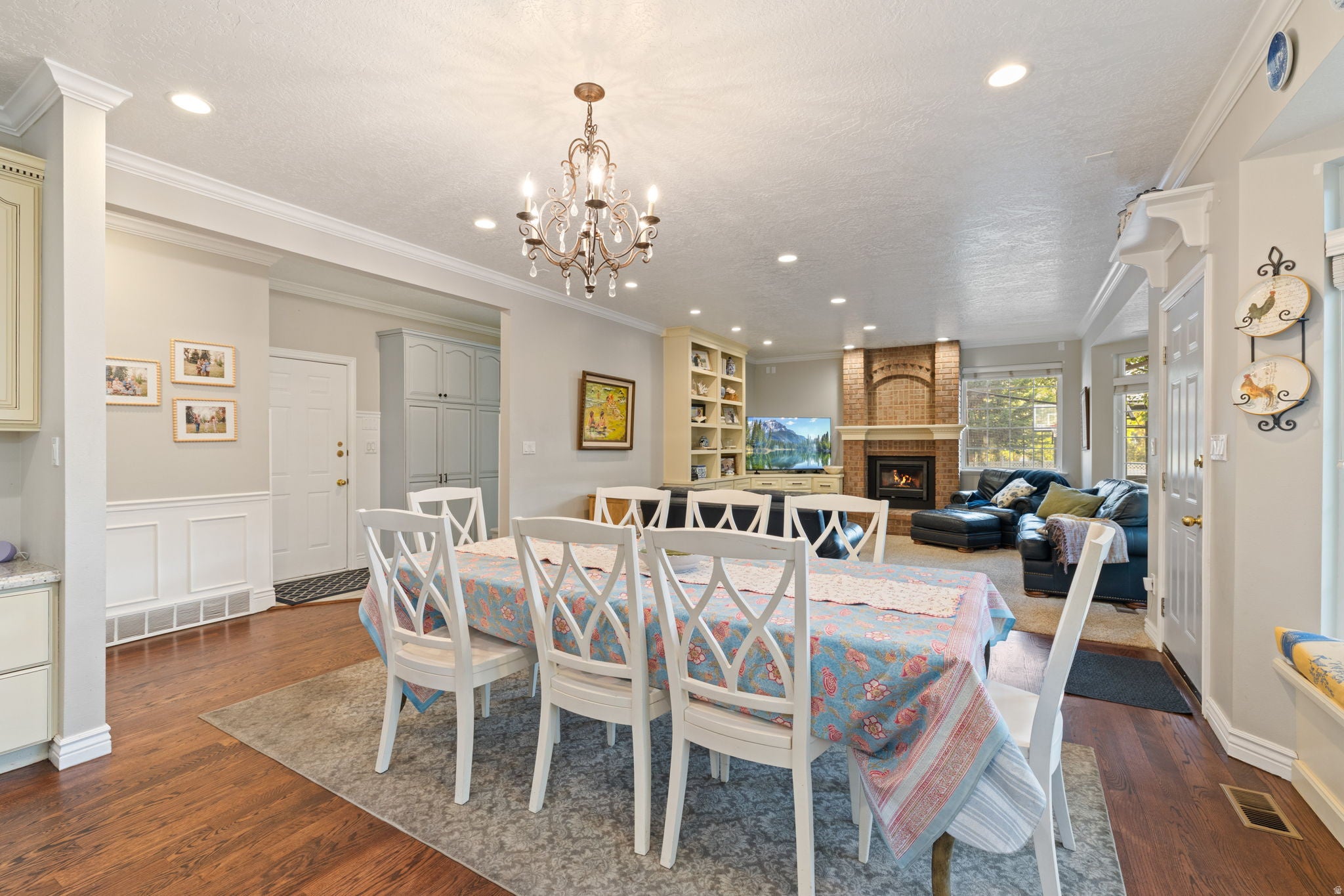 Orem, Utah, 84097, United States, 6 Bedrooms Bedrooms, ,6 BathroomsBathrooms,Residential,Active,2044198