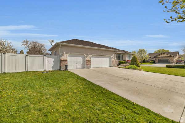 1944 W GLADYS CIR, SOUTH JORDAN, UT 84095, photo 2 of 40