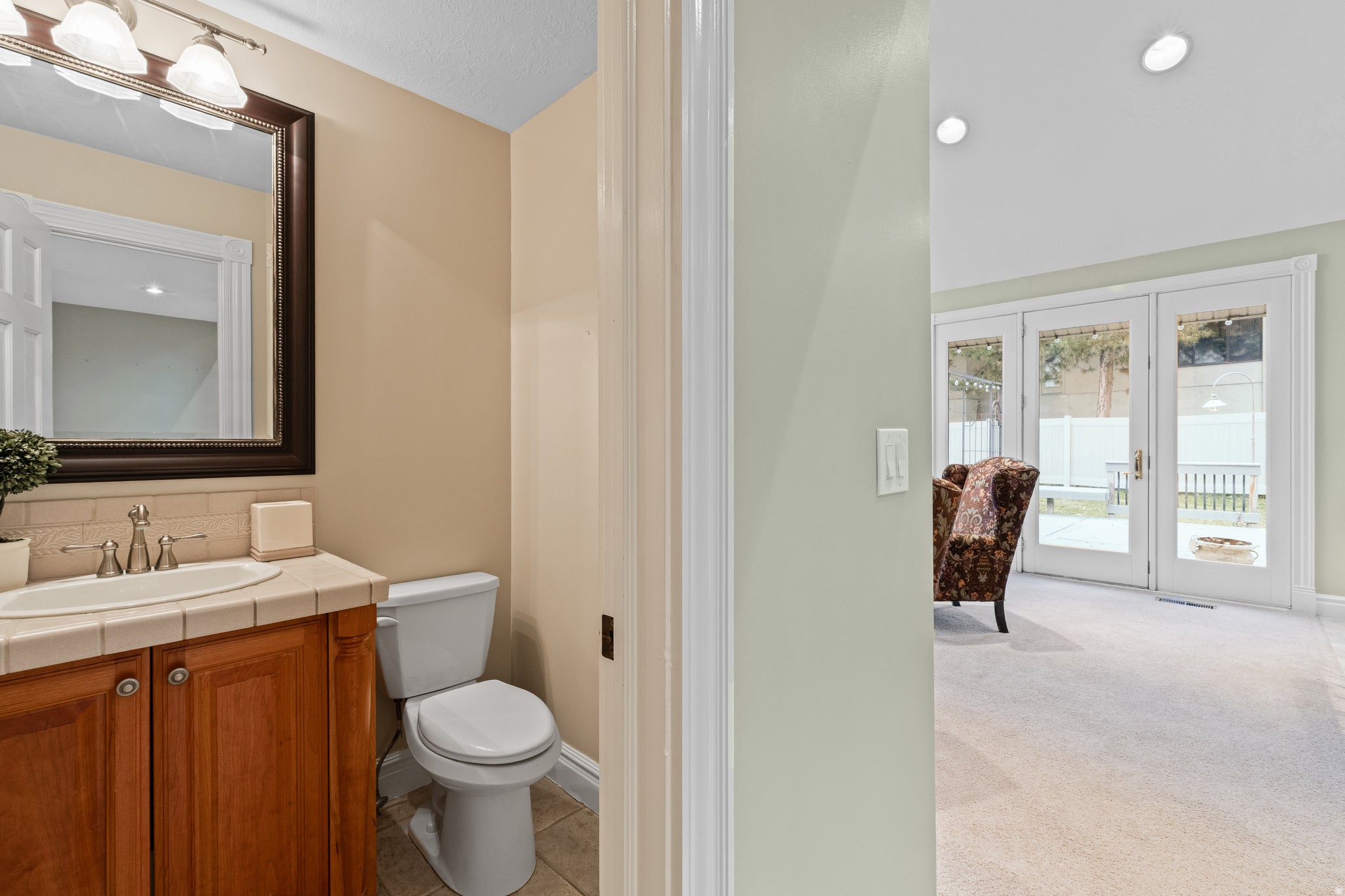 Bountiful, Utah, 84010, United States, 3 Bedrooms Bedrooms, ,3 BathroomsBathrooms,Residential,Active,2006883