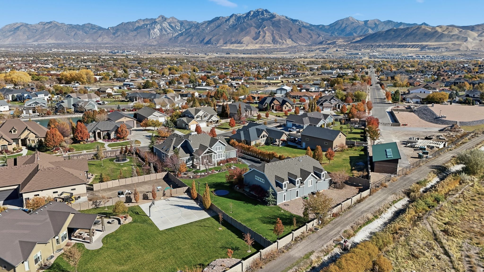 Bluffdale, Utah, 84065, United States, 7 Bedrooms Bedrooms, ,9 BathroomsBathrooms,Residential,Active,1987237