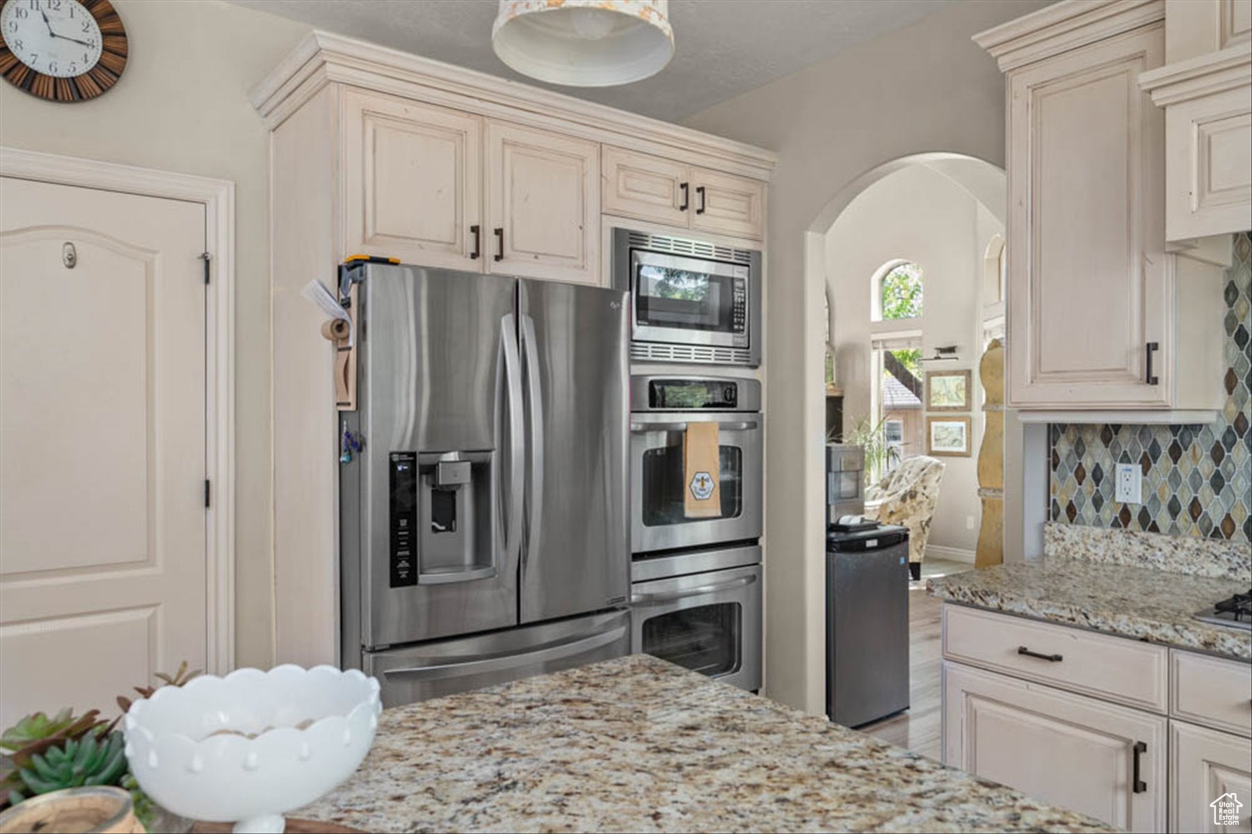 South Jordan, Utah, 84095, United States, 6 Bedrooms Bedrooms, ,4 BathroomsBathrooms,Residential,Active,1876871