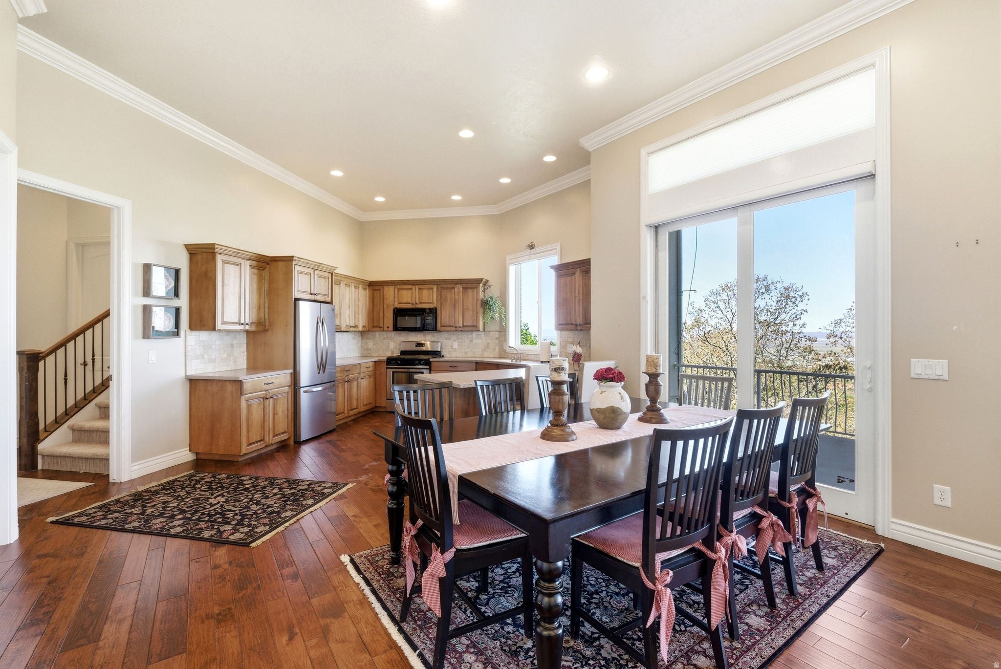 Bountiful, Utah, 84010, United States, 6 Bedrooms Bedrooms, ,6 BathroomsBathrooms,Residential,Active,2044576