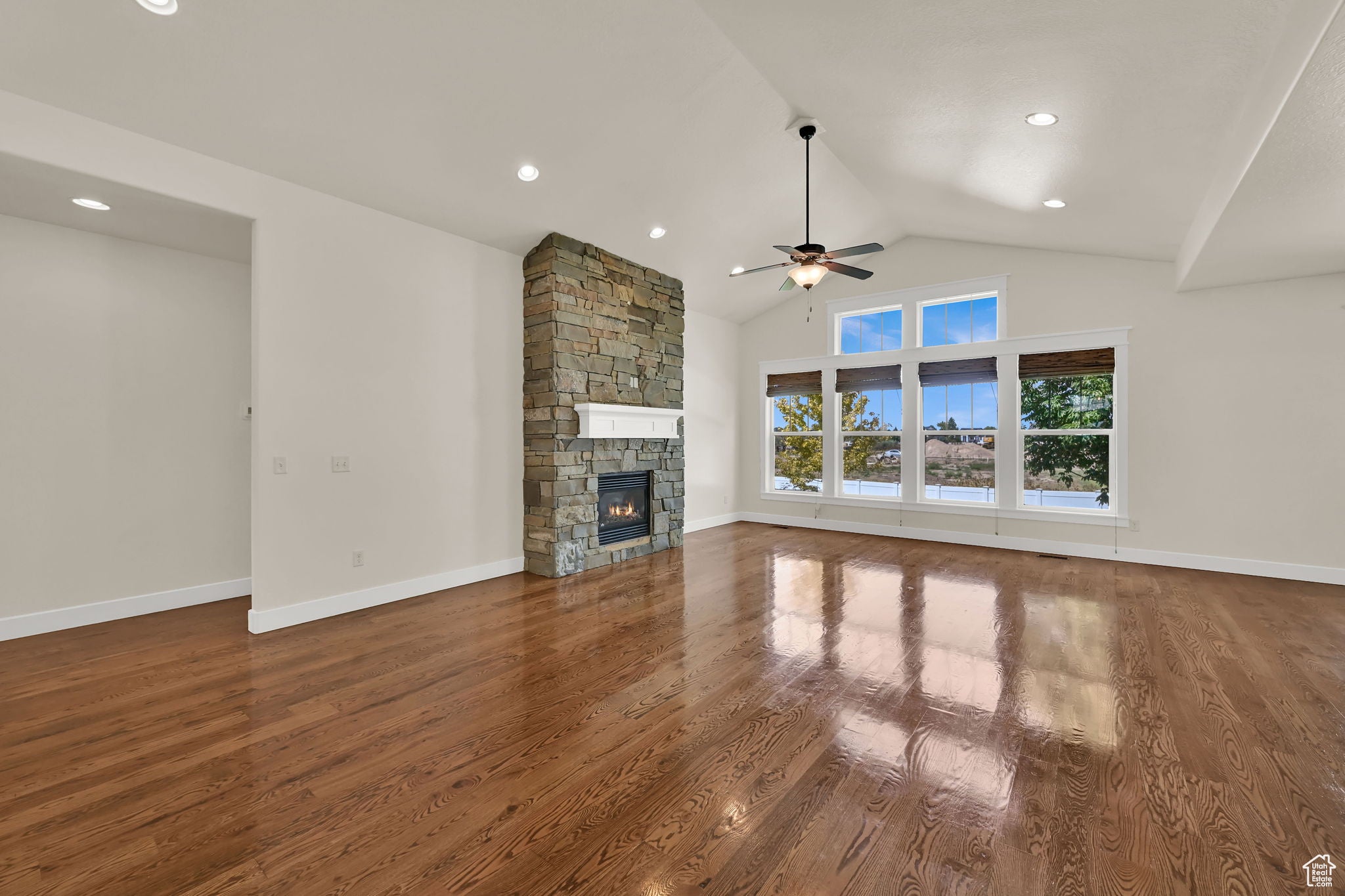 Farmington, Utah, 84025, United States, 5 Bedrooms Bedrooms, ,4 BathroomsBathrooms,Residential,Active,1850687