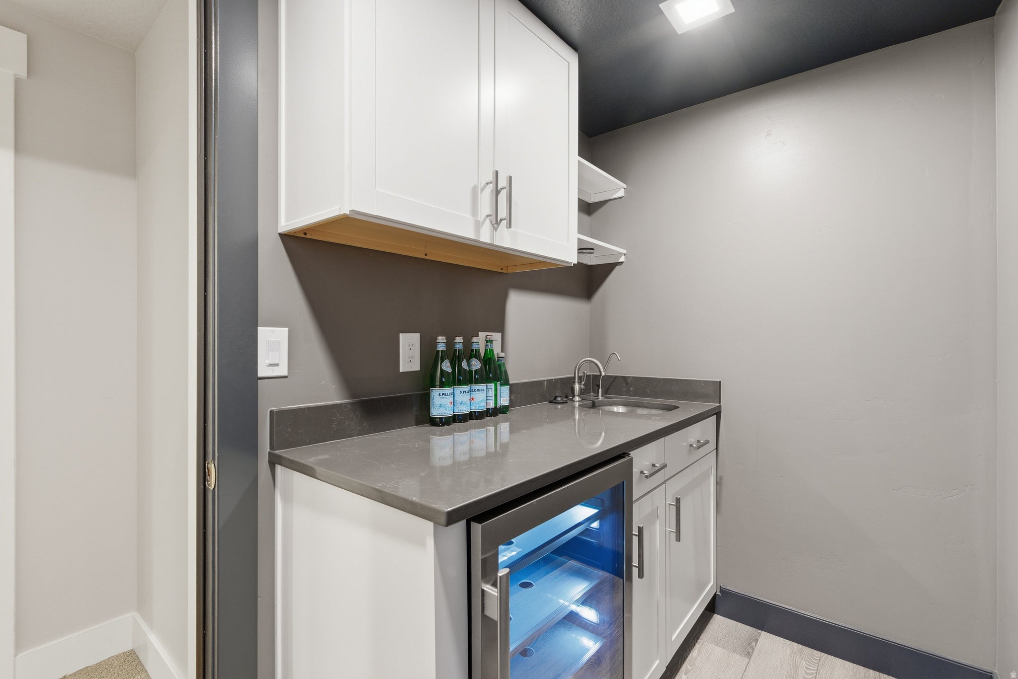 Lehi, Utah, 84043, United States, 7 Bedrooms Bedrooms, ,4 BathroomsBathrooms,Residential,Pending,1987244