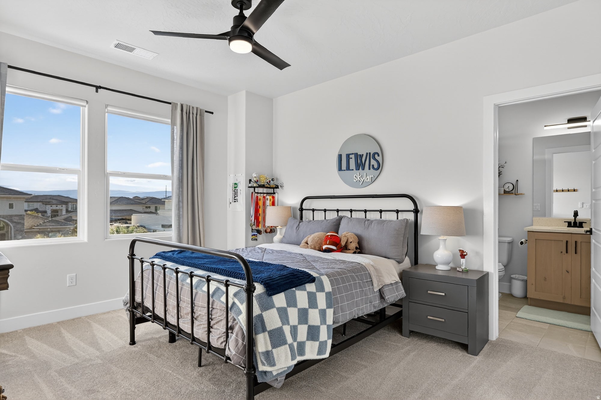 St. George, Utah, 84790, United States, 4 Bedrooms Bedrooms, ,4 BathroomsBathrooms,Residential,Active,2010549